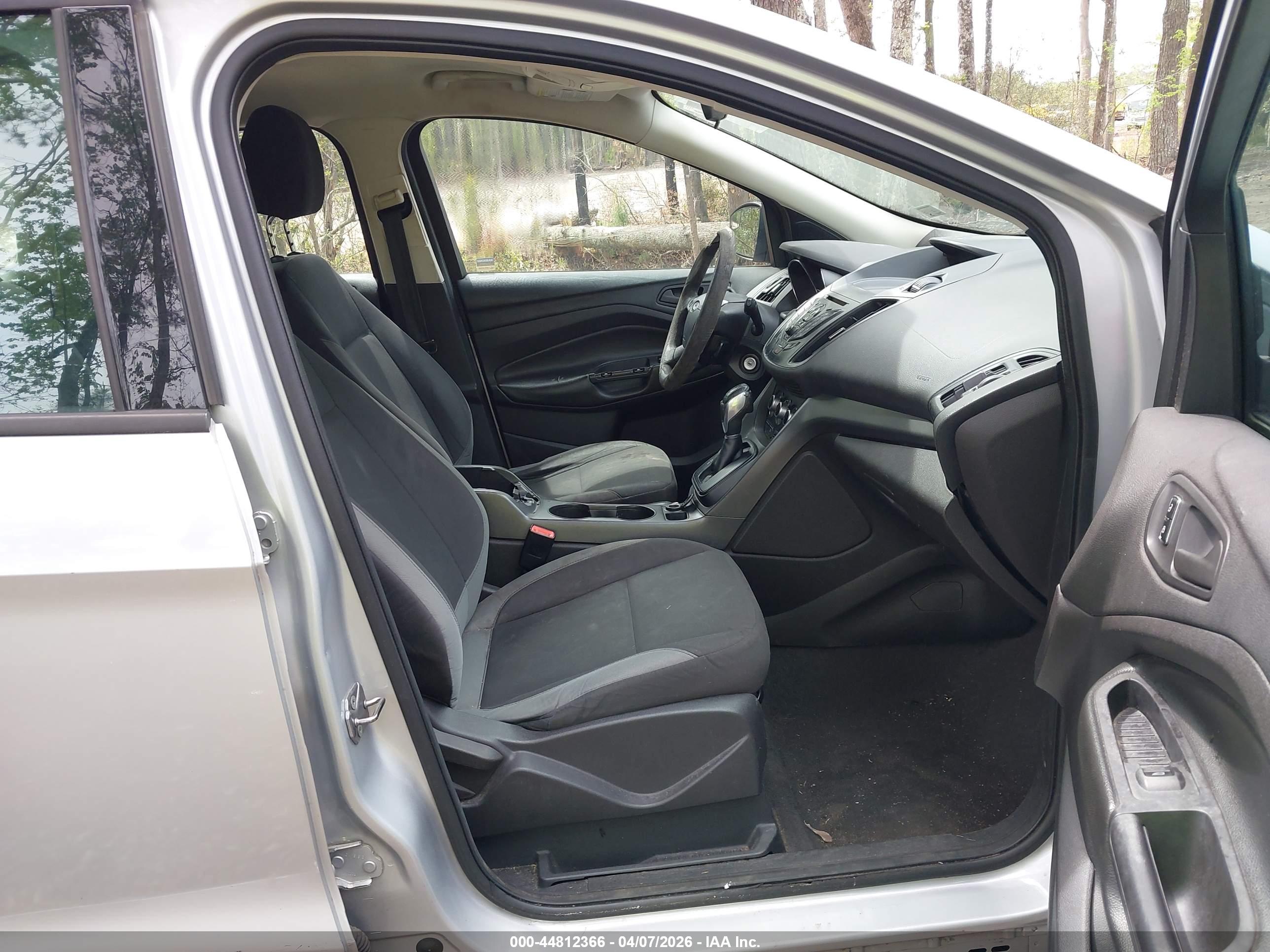 FORD ESCAPE image 5
