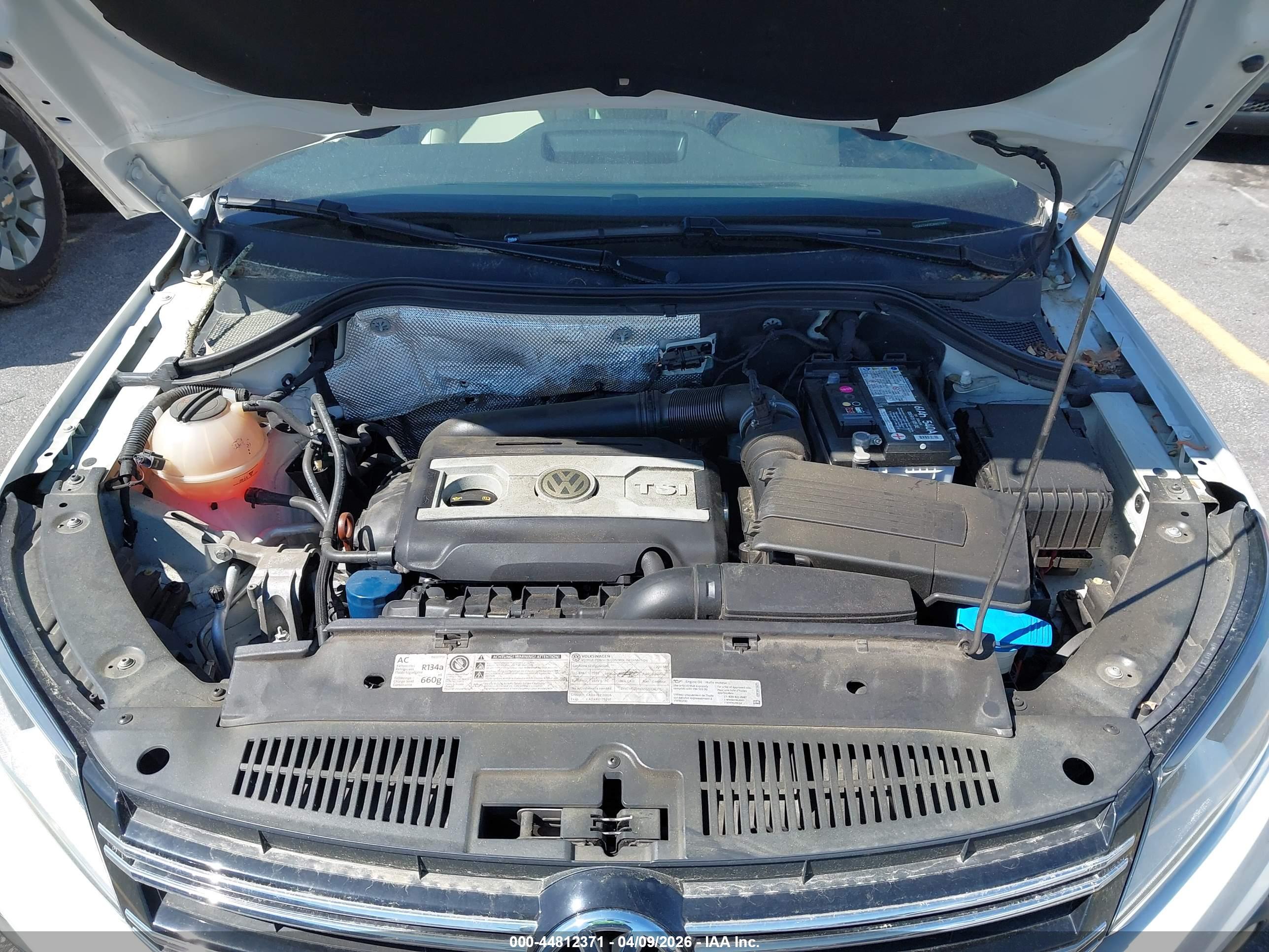 VOLKSWAGEN TIGUAN image 10