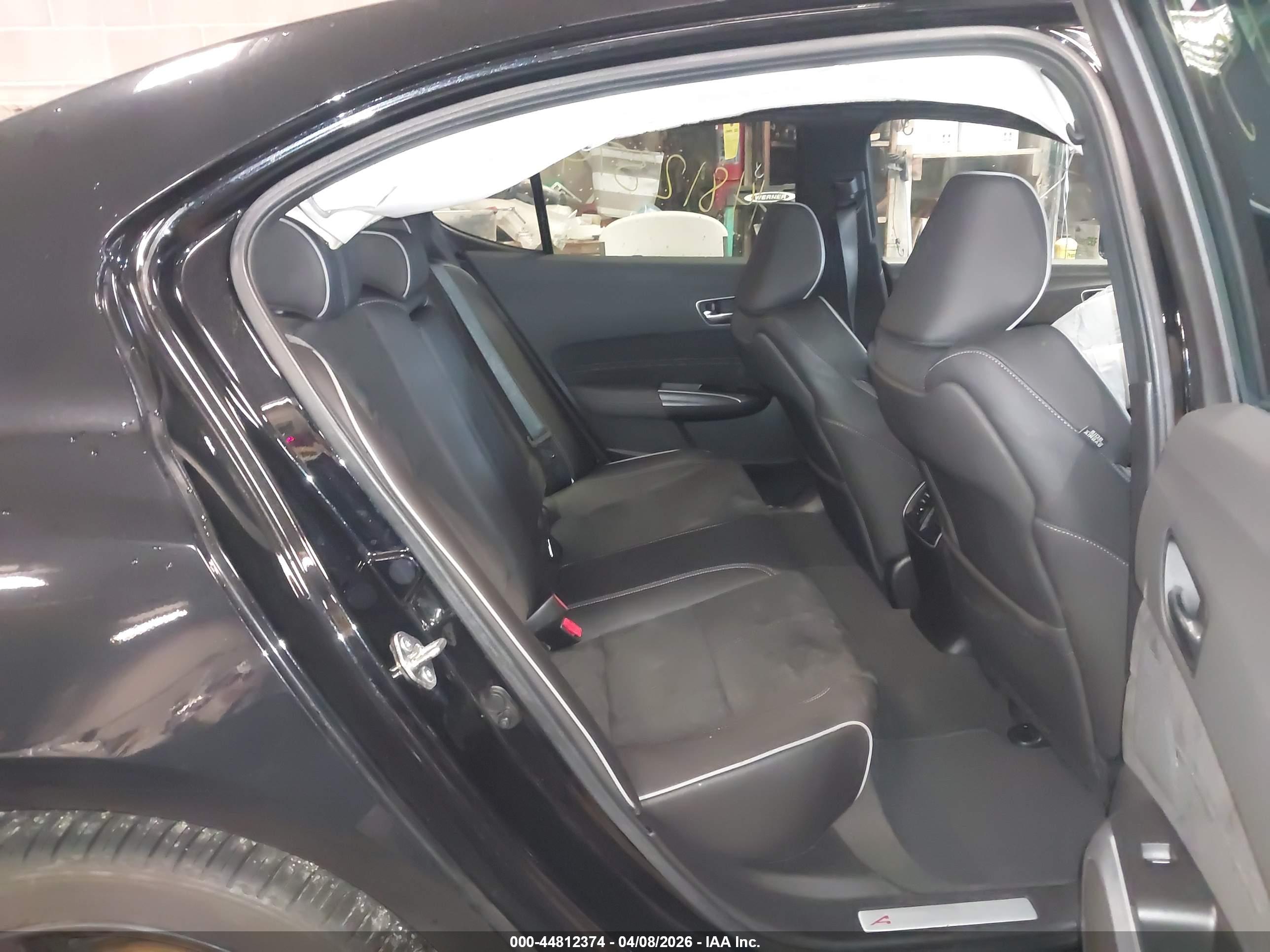ACURA TLX image 8