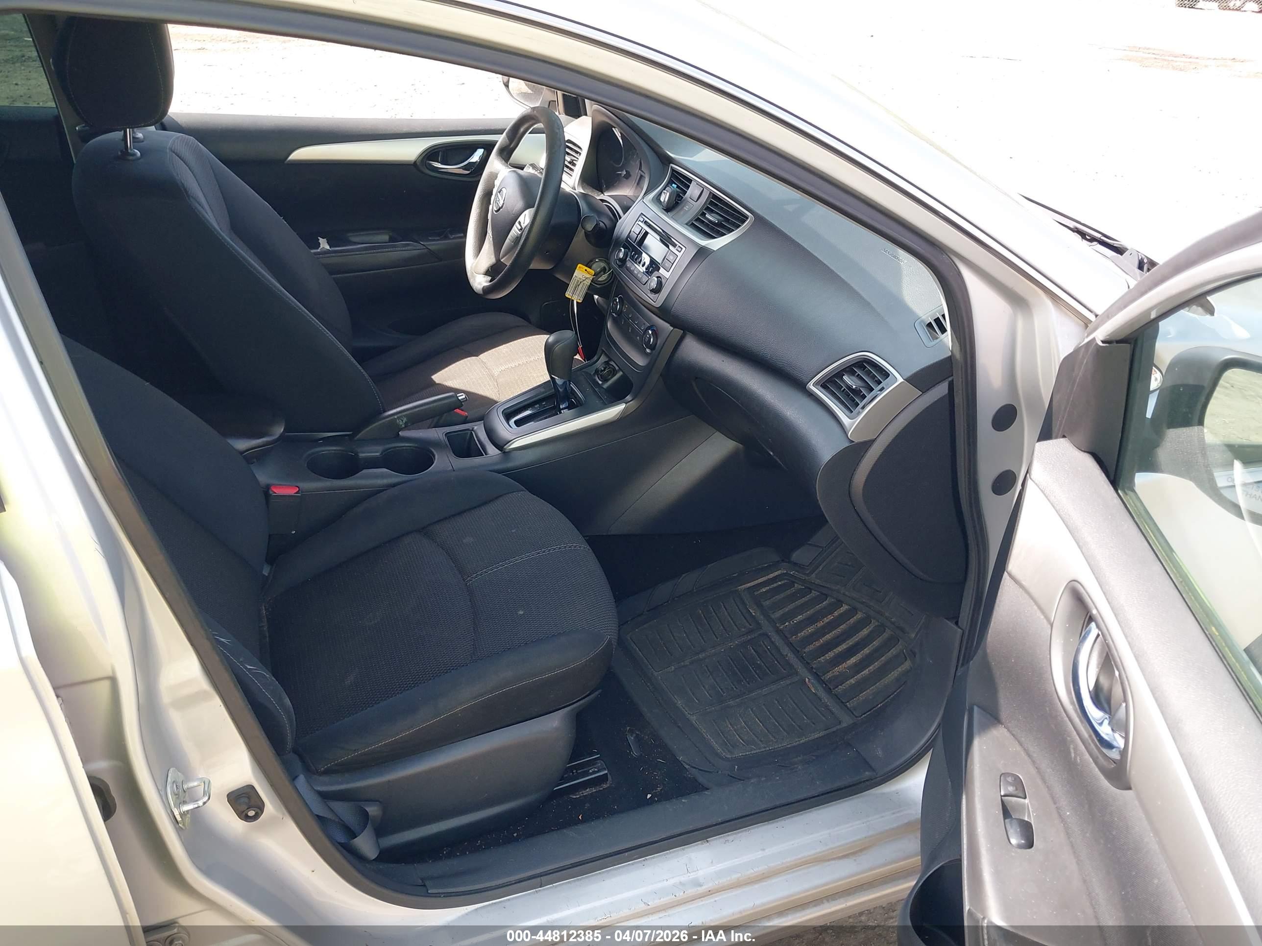 NISSAN SENTRA image 5