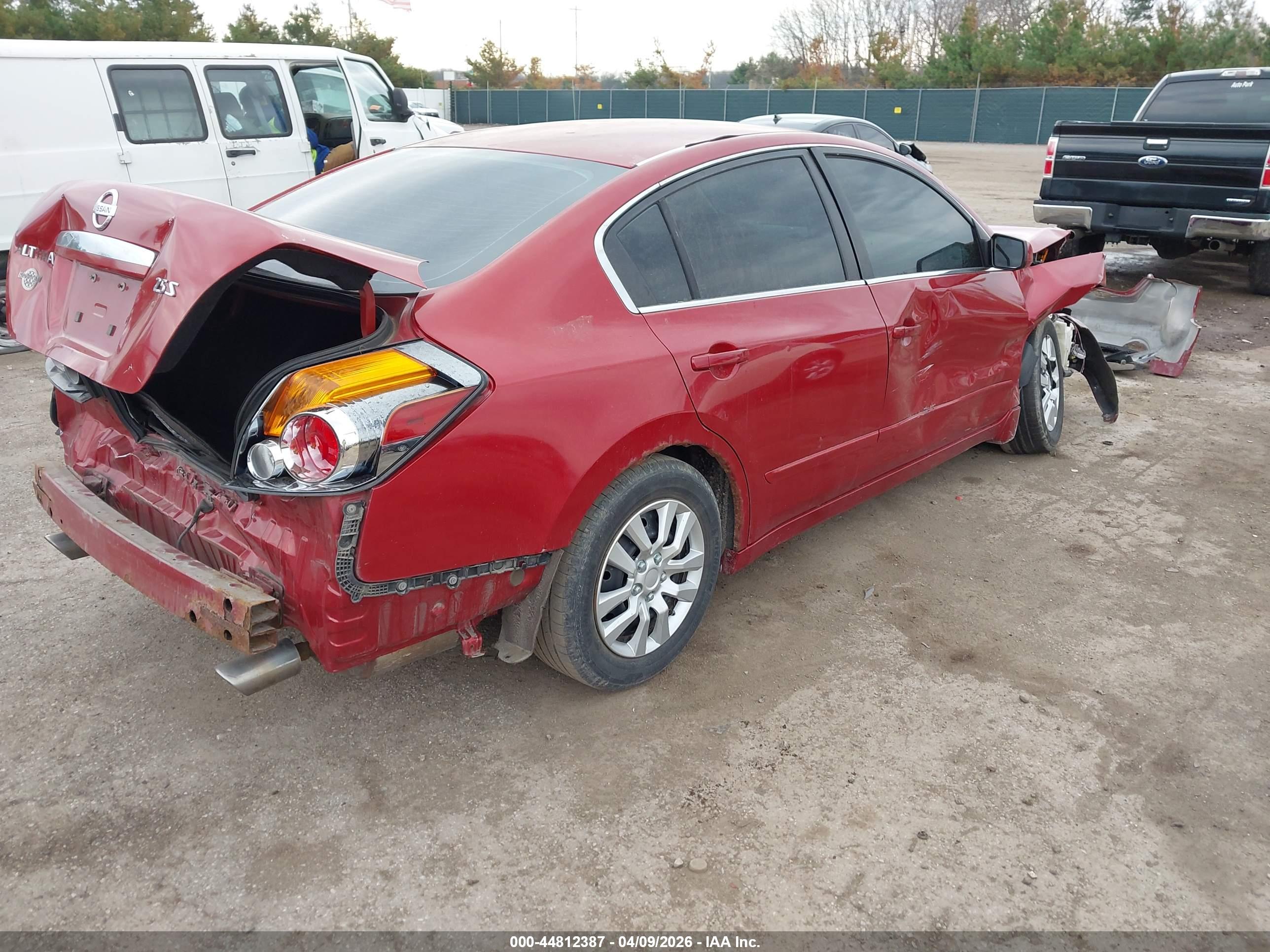 NISSAN ALTIMA image 4