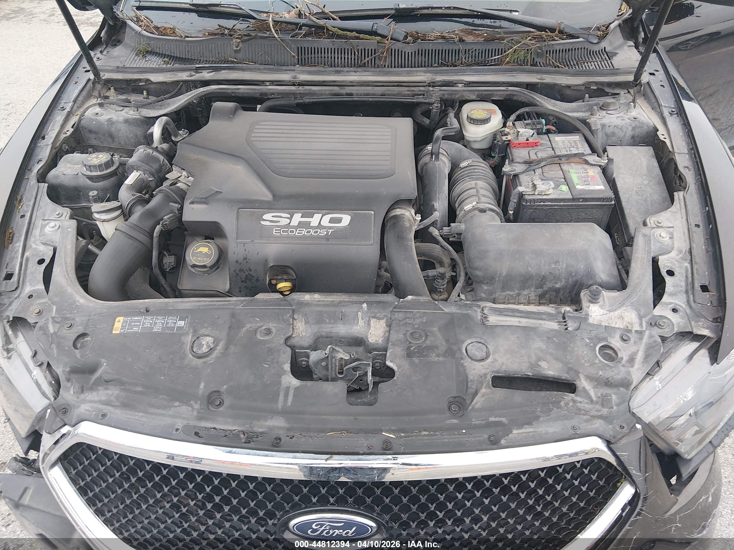 FORD TAURUS image 10
