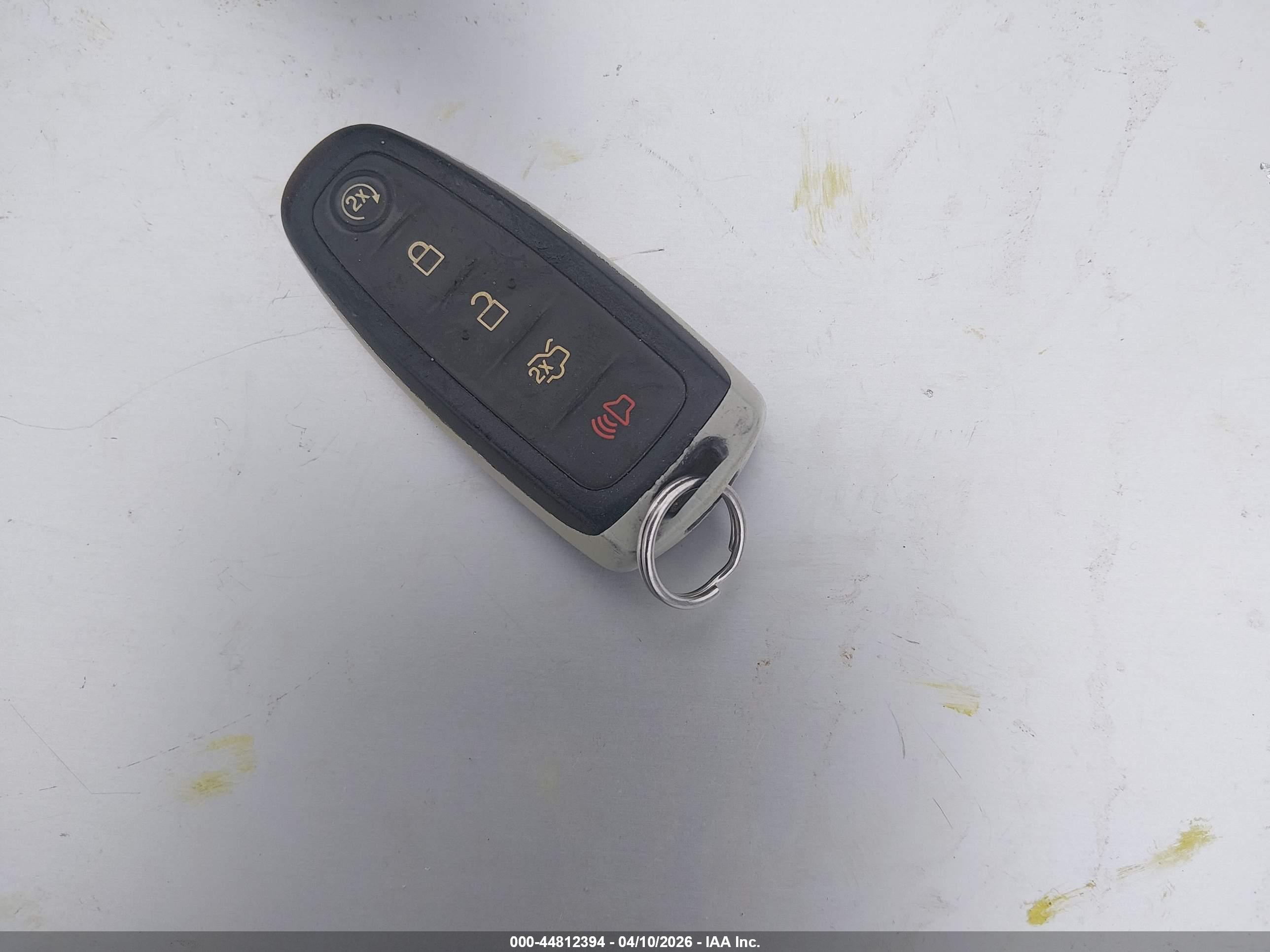FORD TAURUS image 11