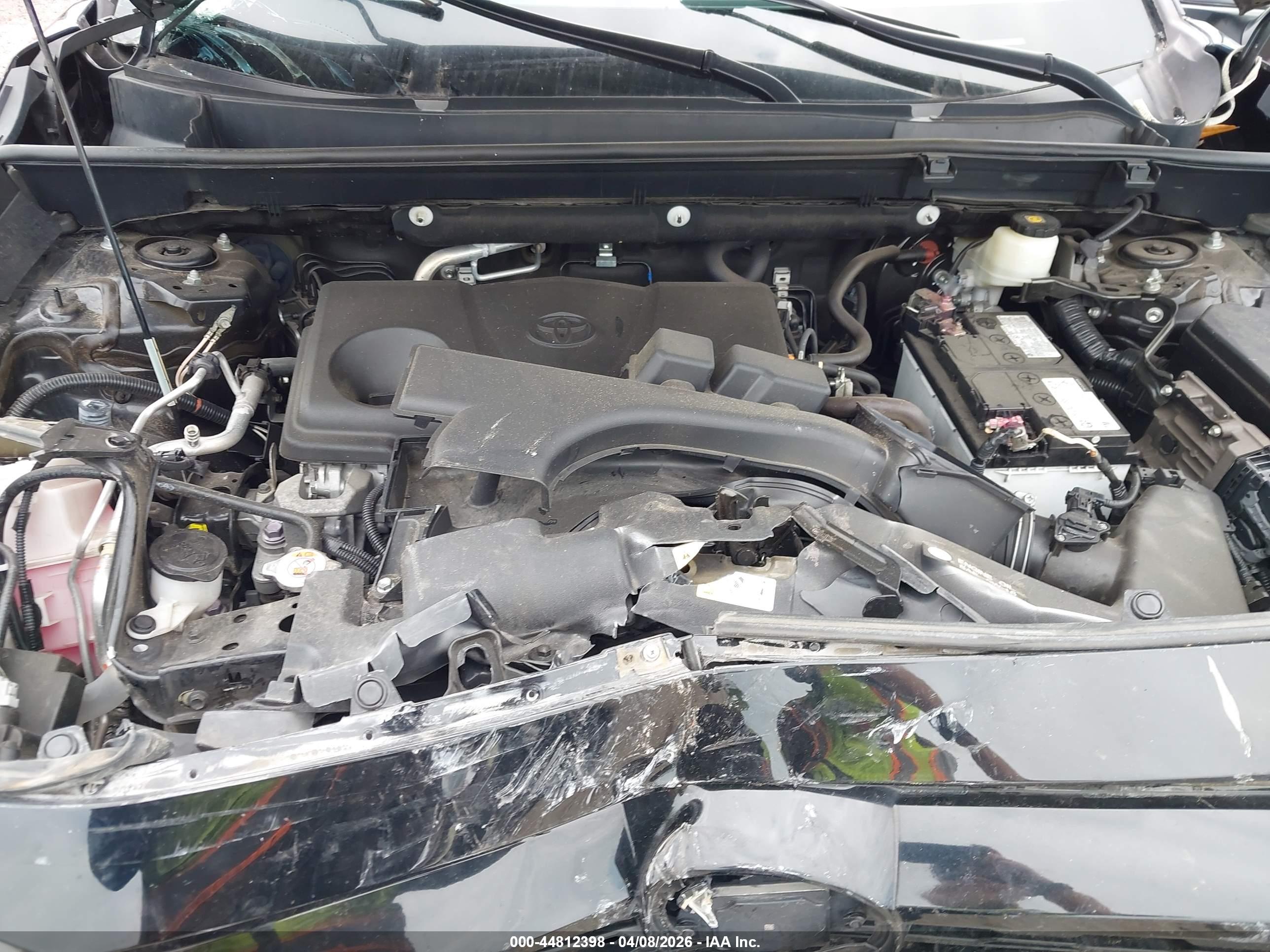 TOYOTA RAV4 image 10