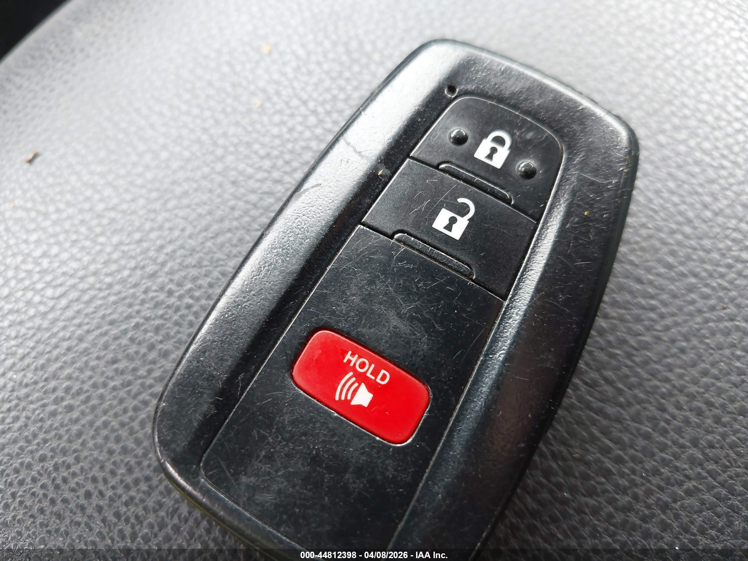 TOYOTA RAV4 image 11