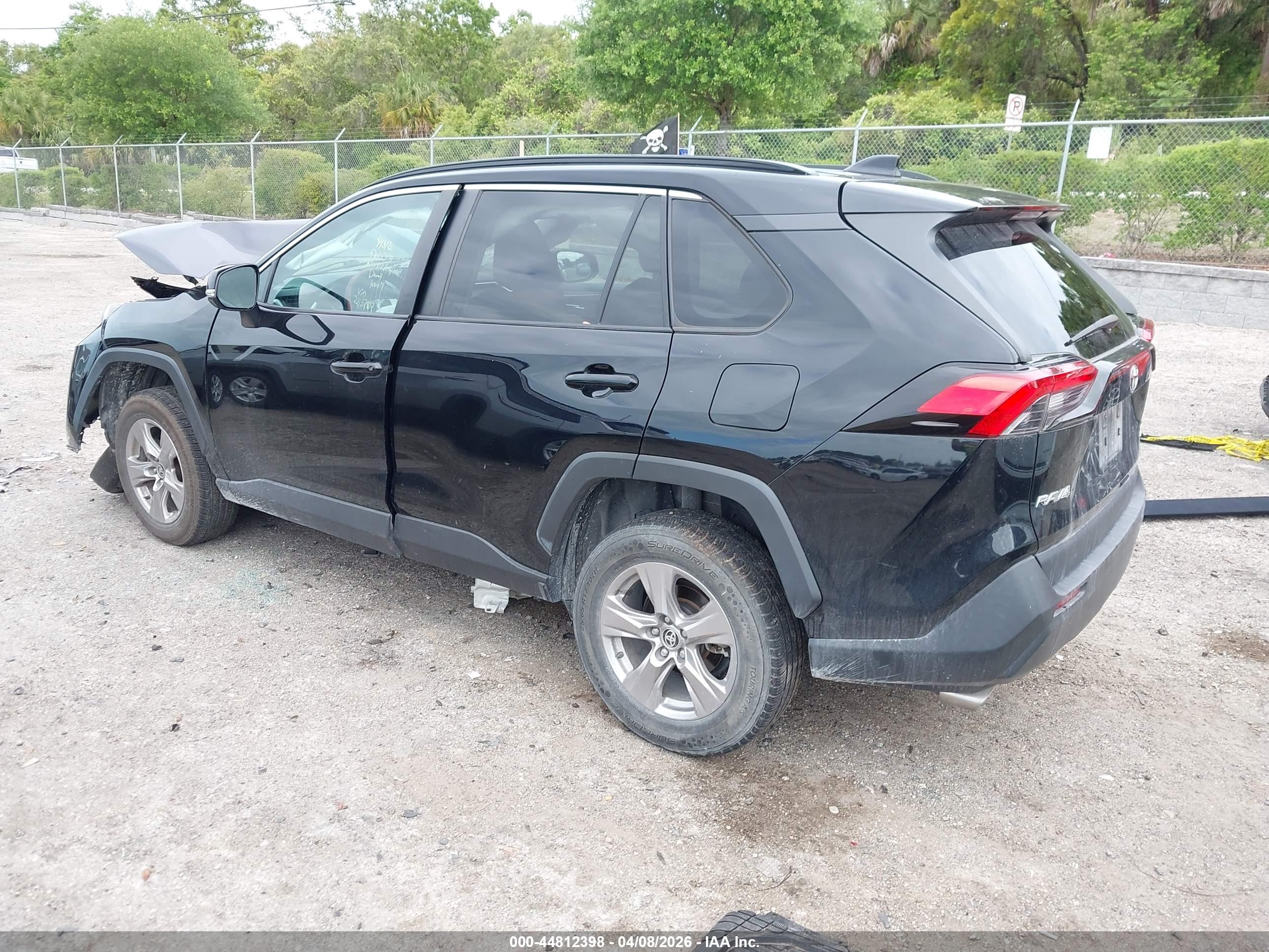 TOYOTA RAV4 image 3
