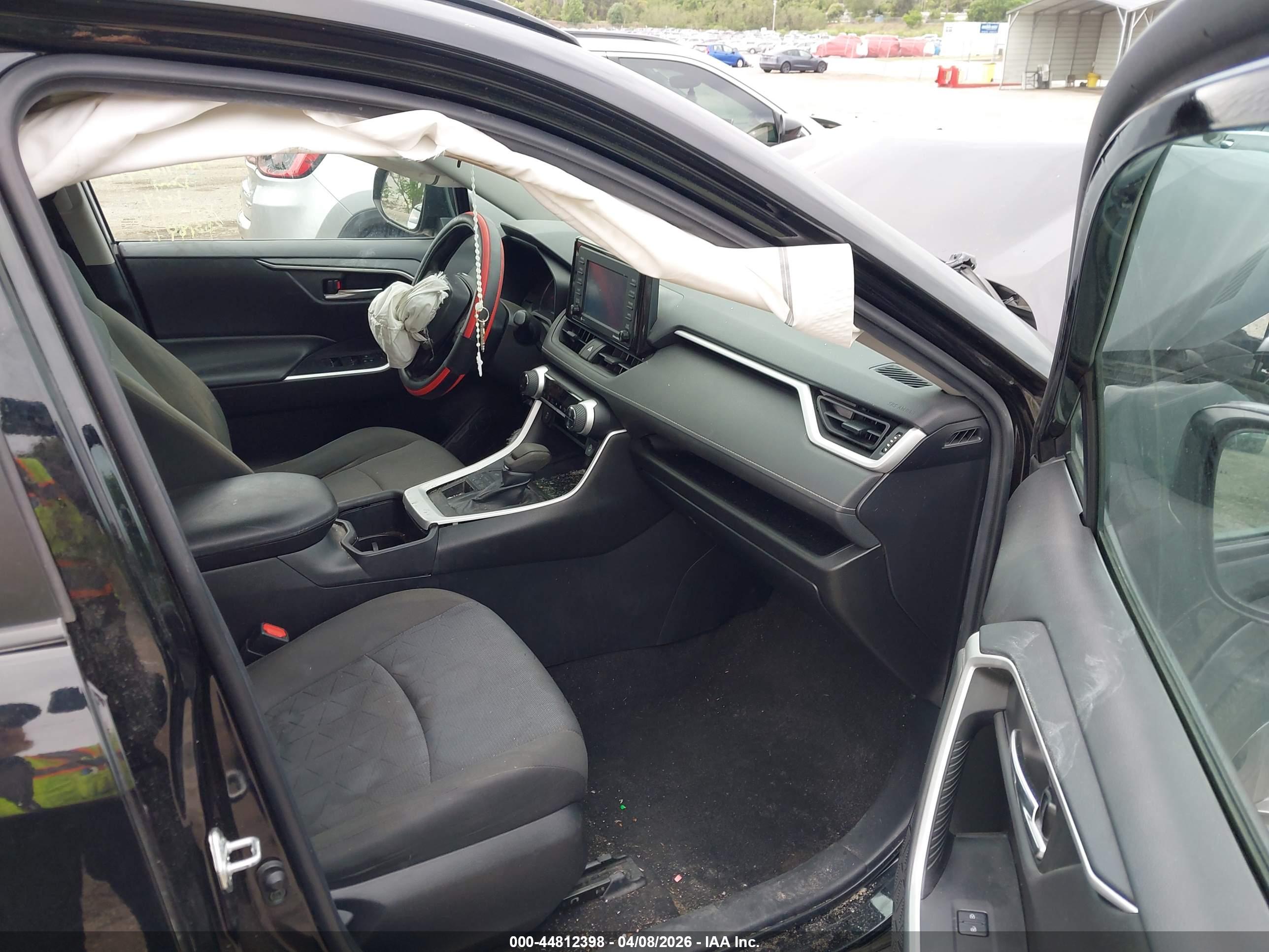 TOYOTA RAV4 image 5