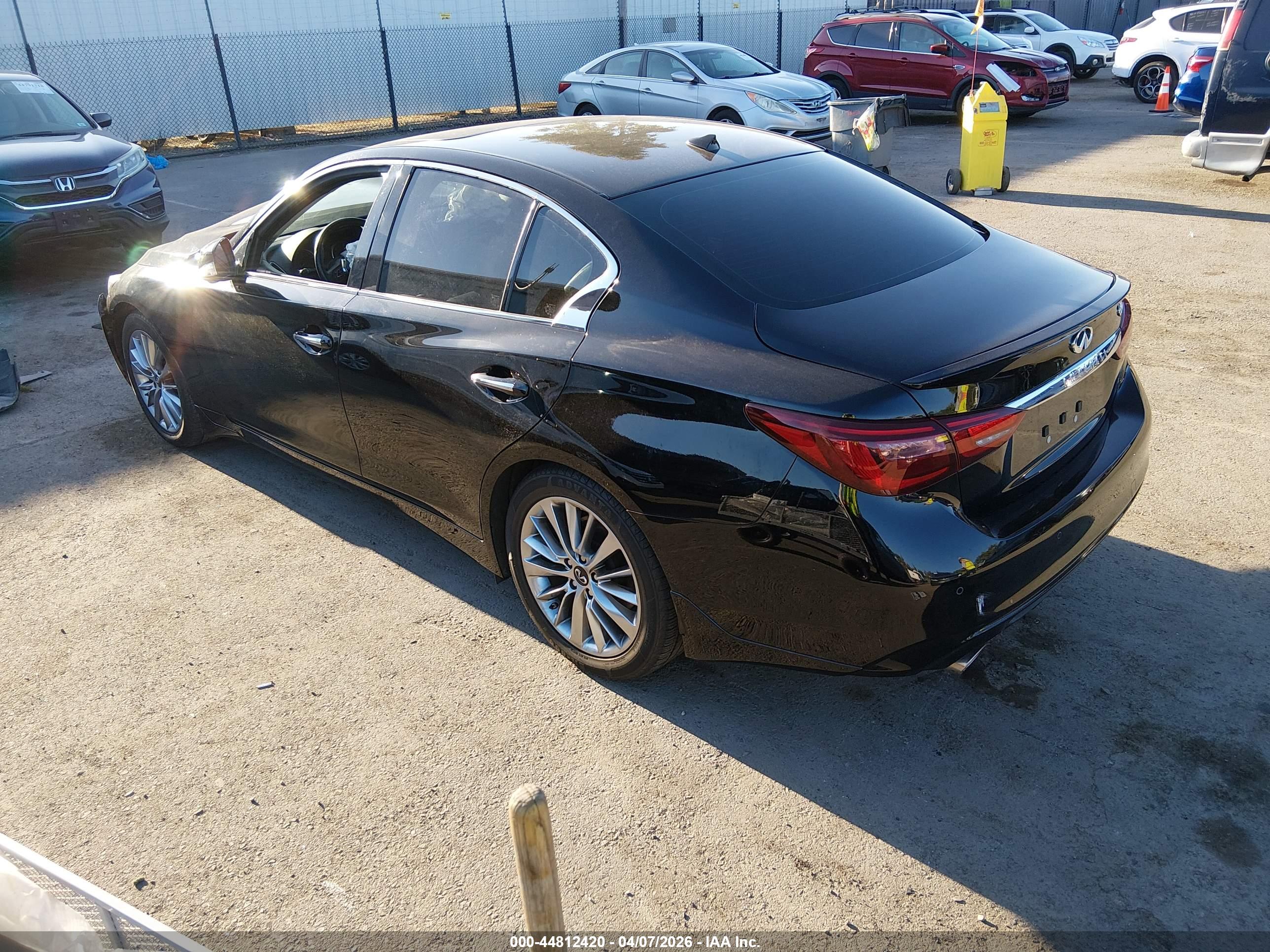 INFINITI Q50 image 3
