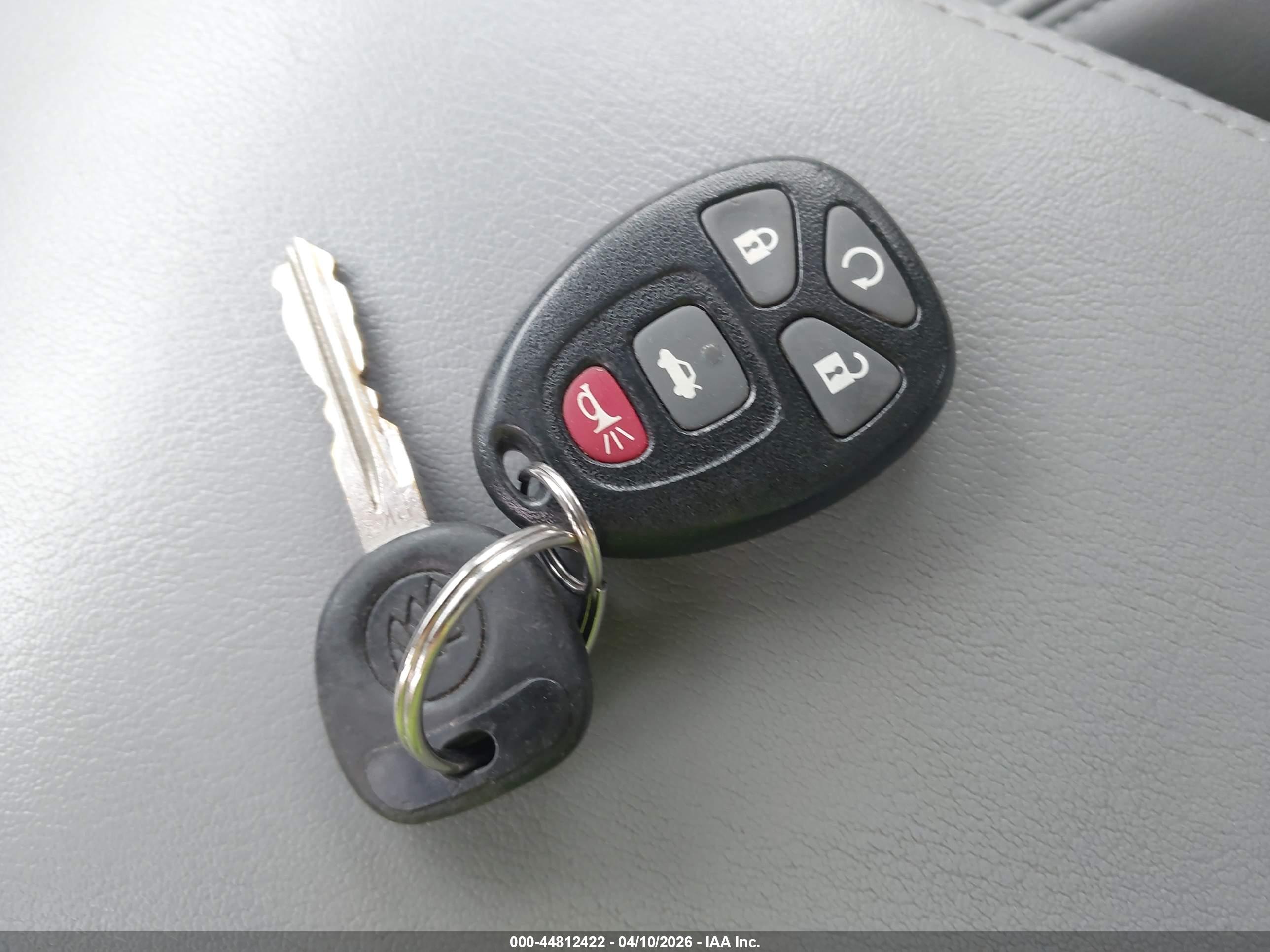 BUICK LACROSSE image 11