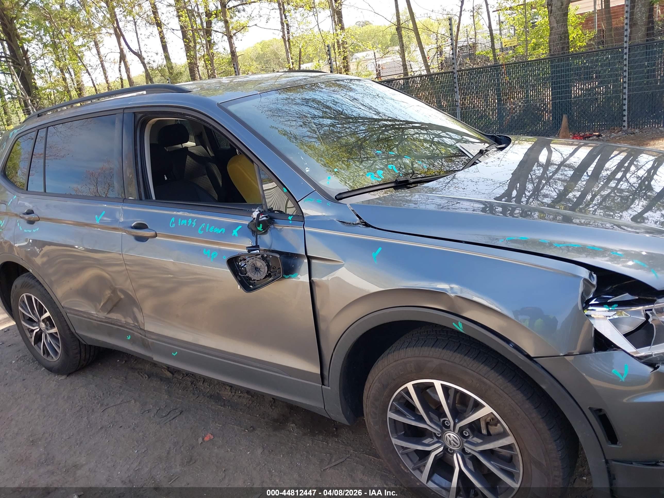 VOLKSWAGEN TIGUAN image 6