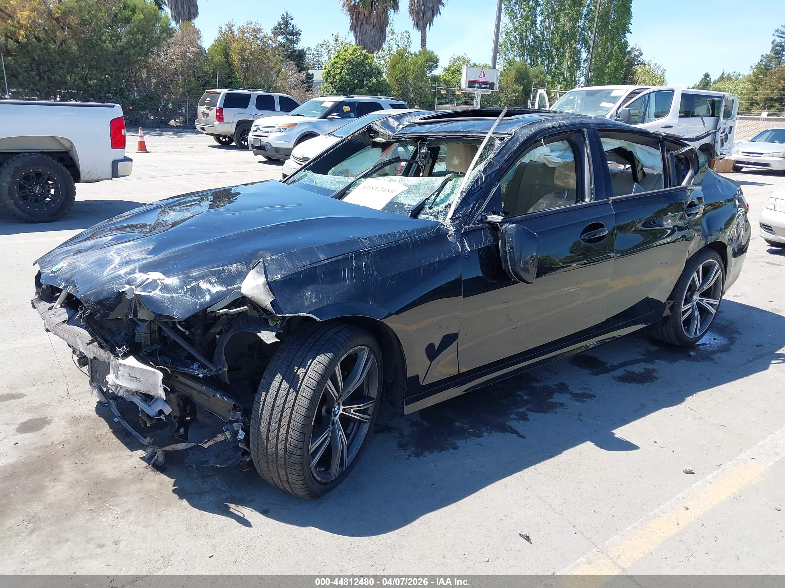 BMW 330I image 2