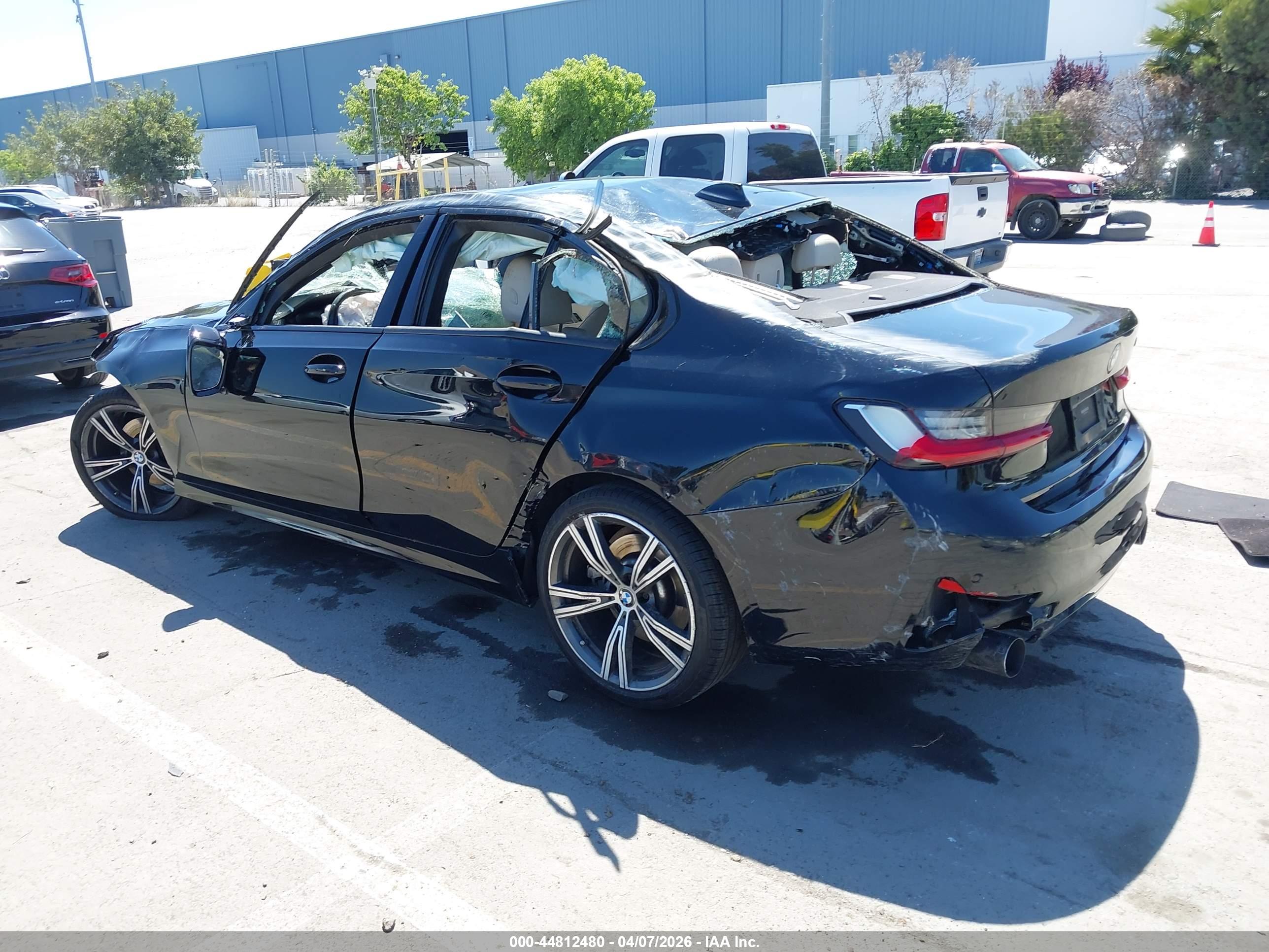 BMW 330I image 3