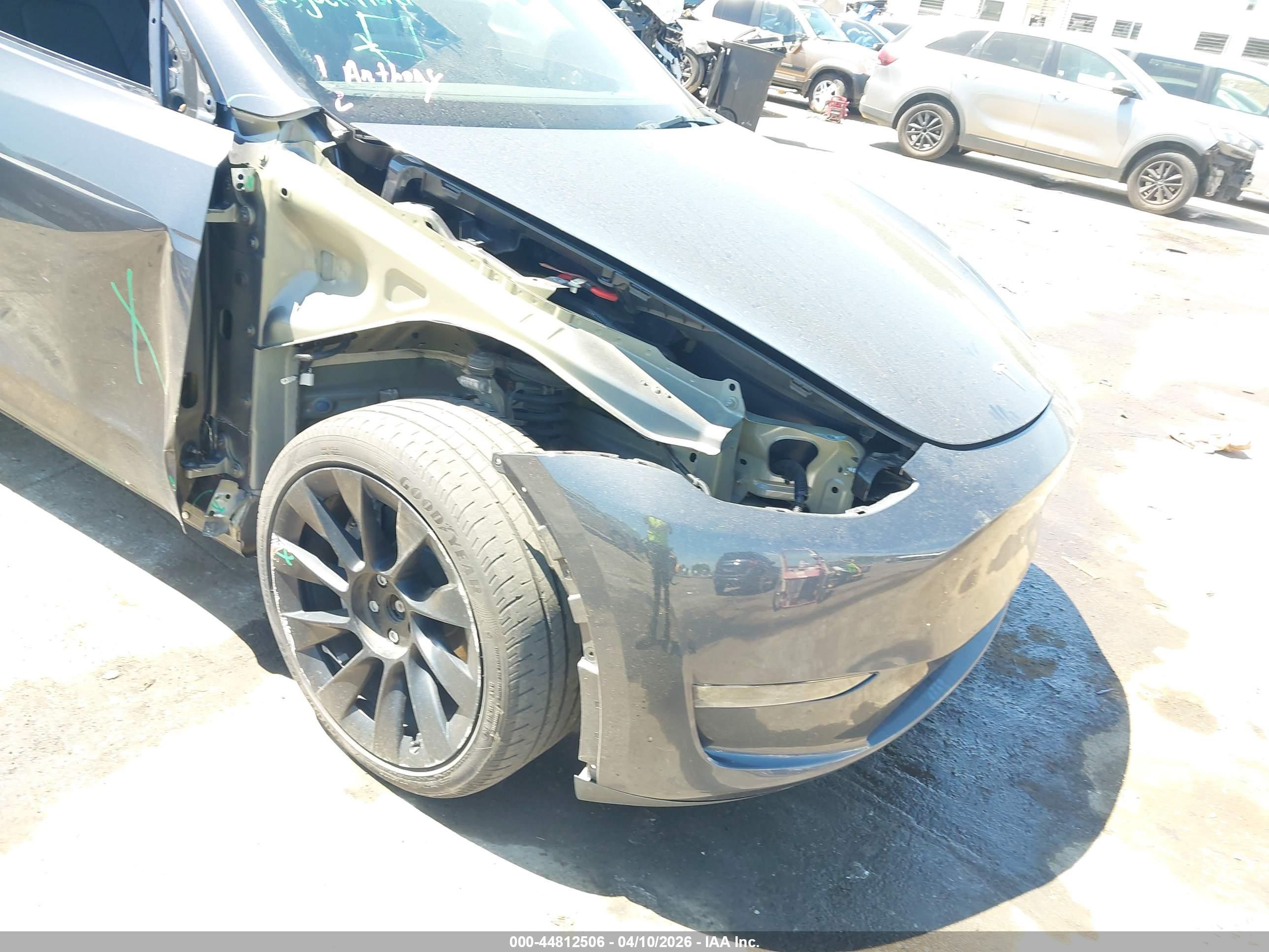 TESLA MODEL image 6