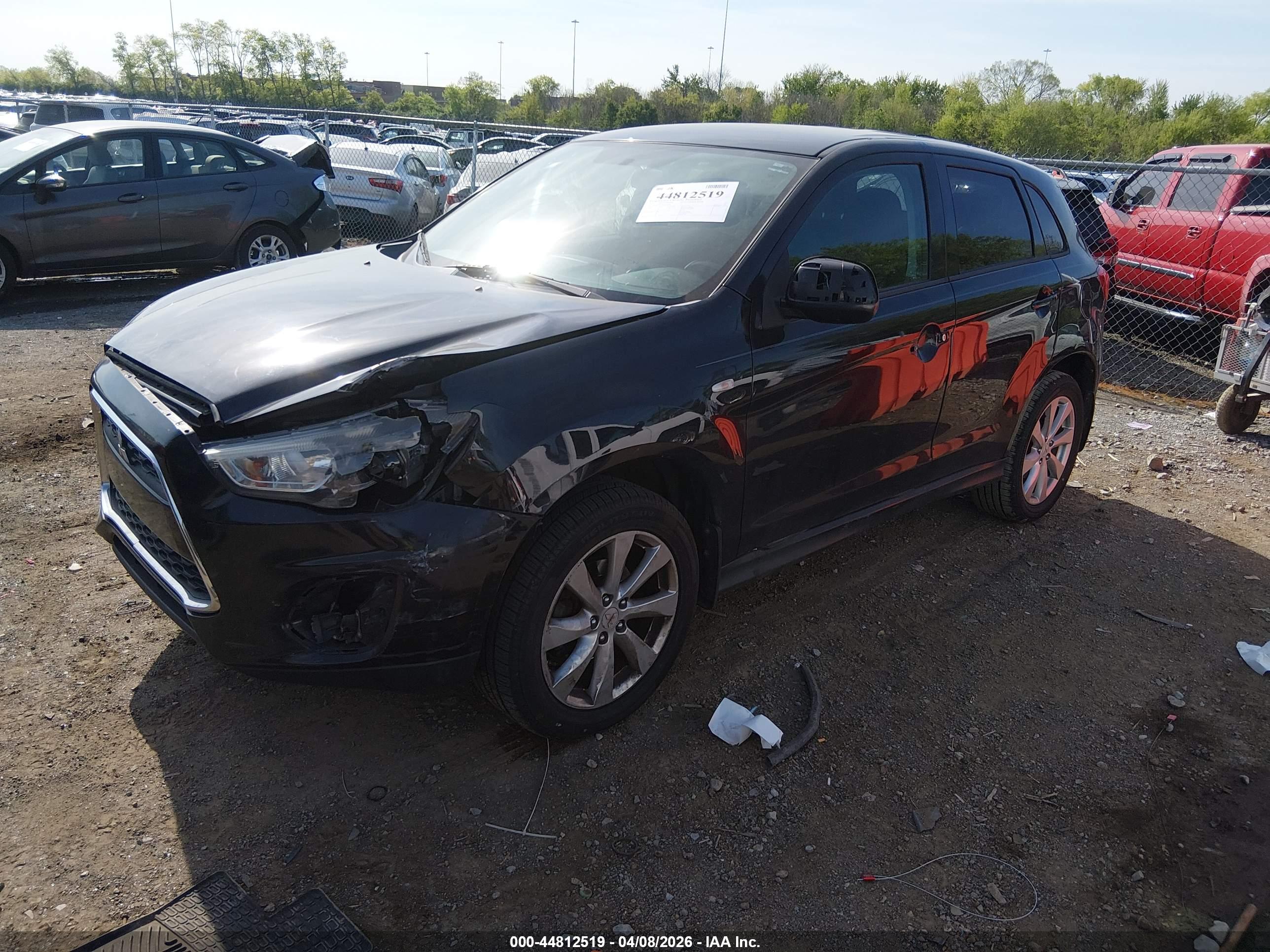 MITSUBISHI OUTLANDER image 2