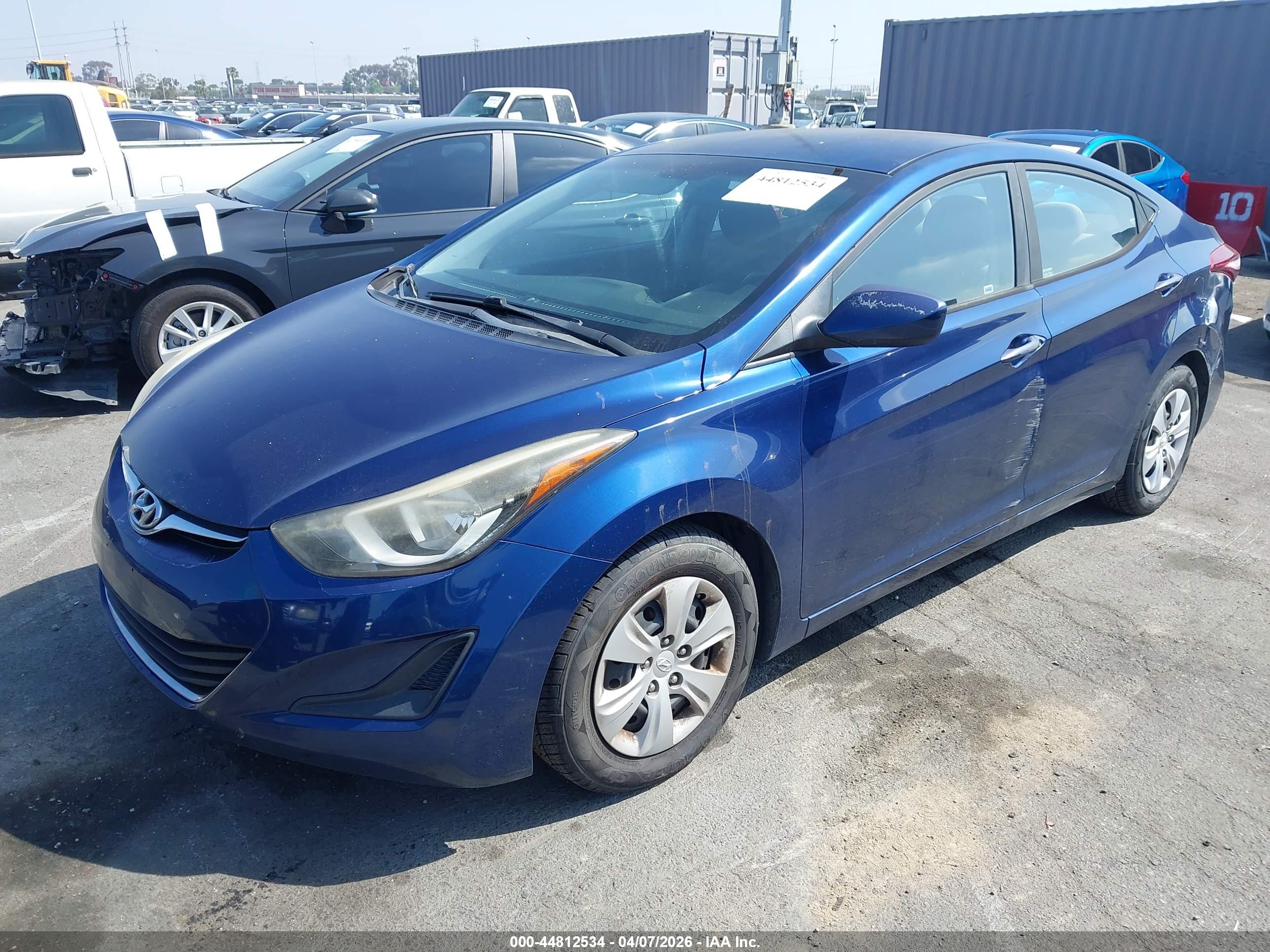 HYUNDAI ELANTRA image 2