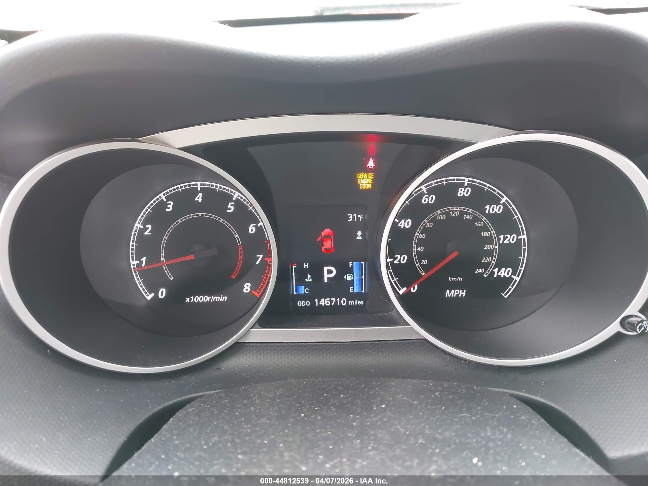 MITSUBISHI OUTLANDER image 7