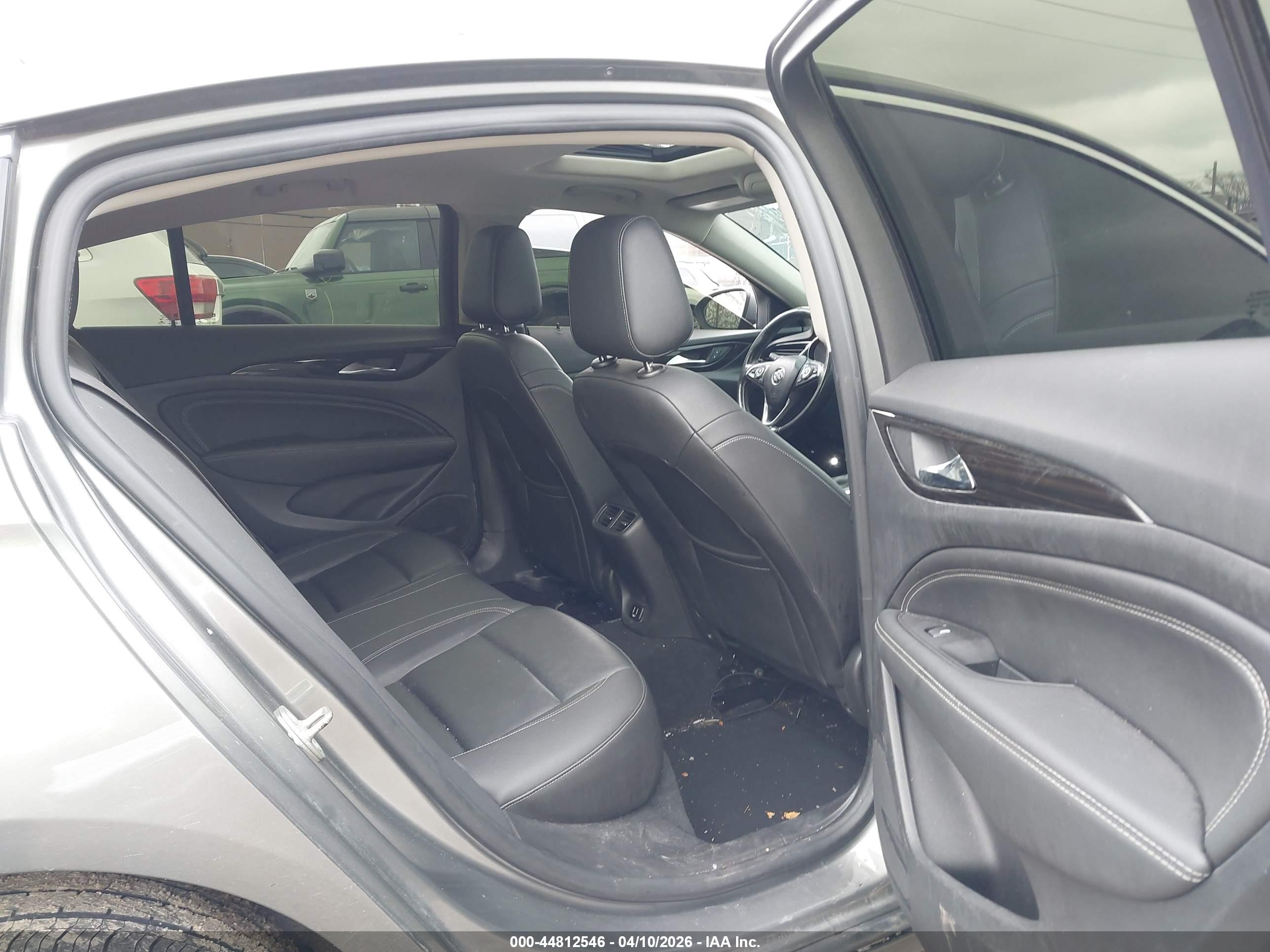 BUICK REGAL image 8