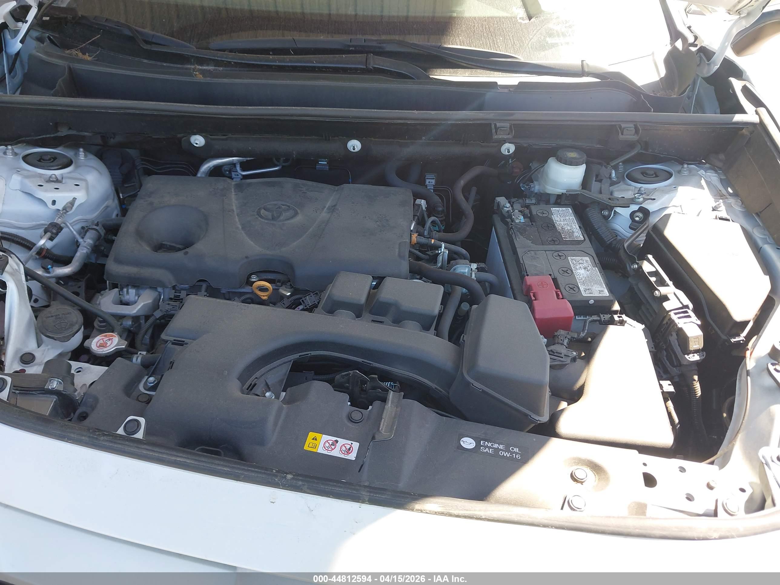TOYOTA RAV4 image 10