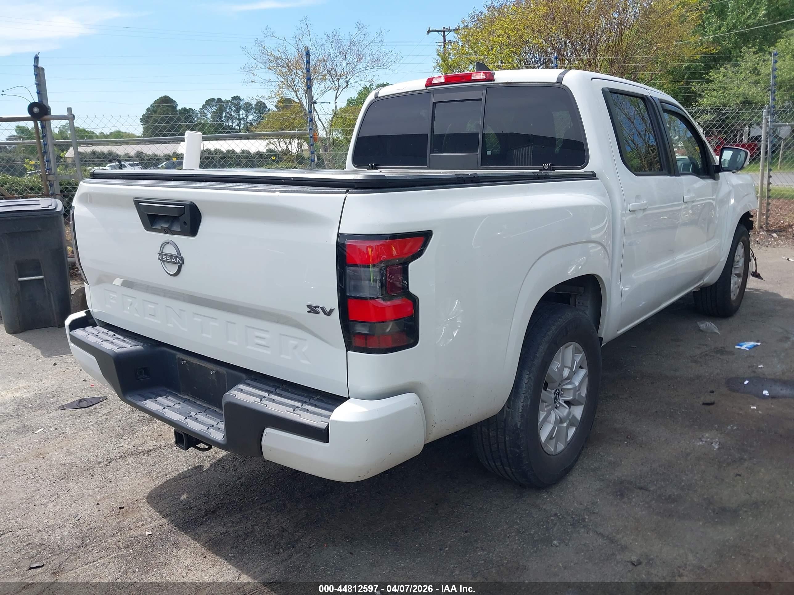 NISSAN FRONTIER image 4