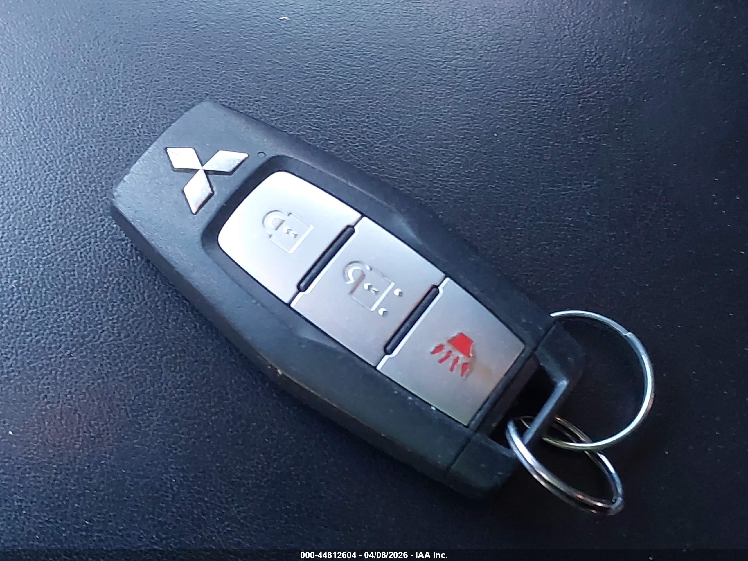 MITSUBISHI OUTLANDER image 11