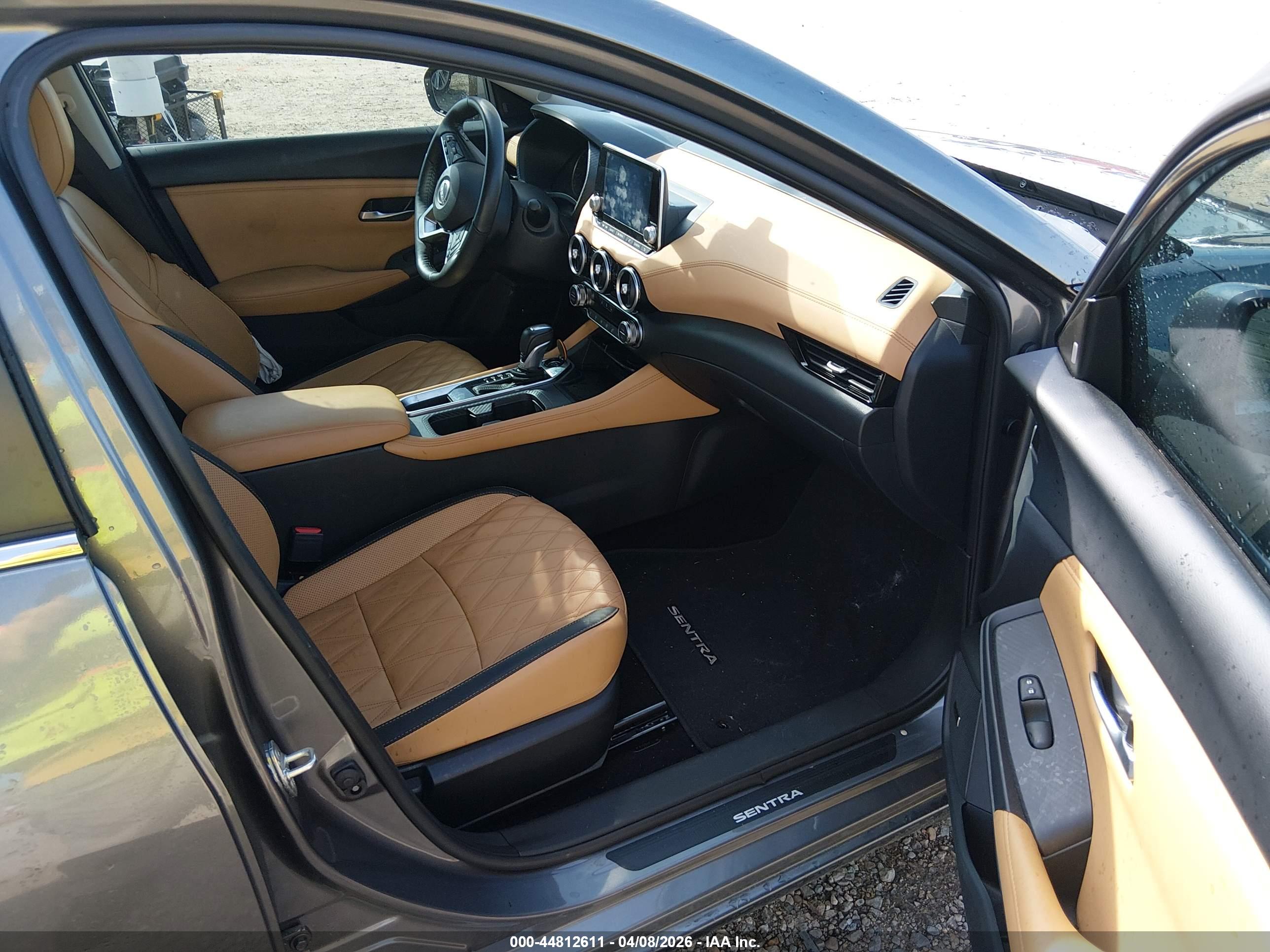 NISSAN SENTRA image 5