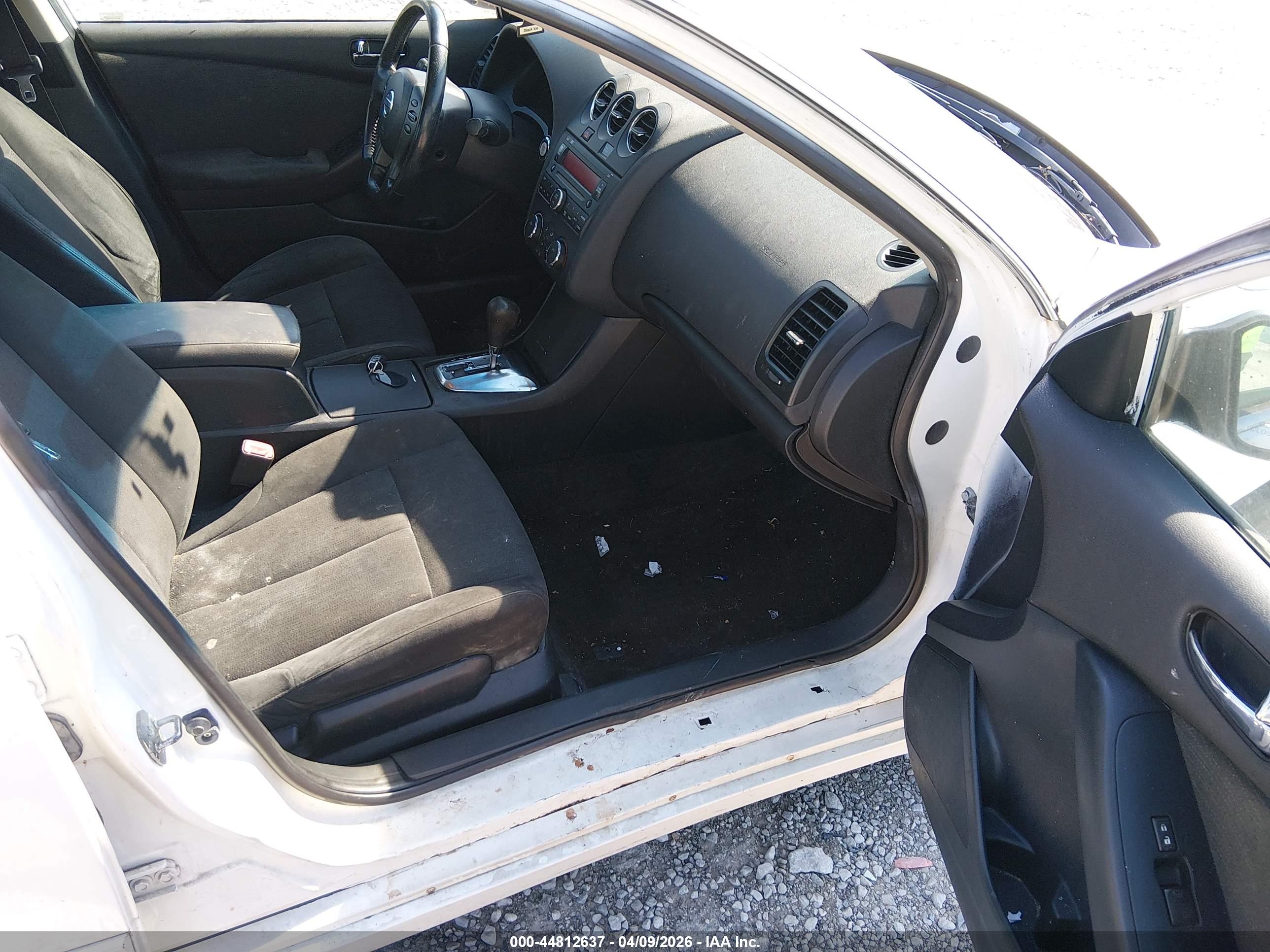NISSAN ALTIMA image 5