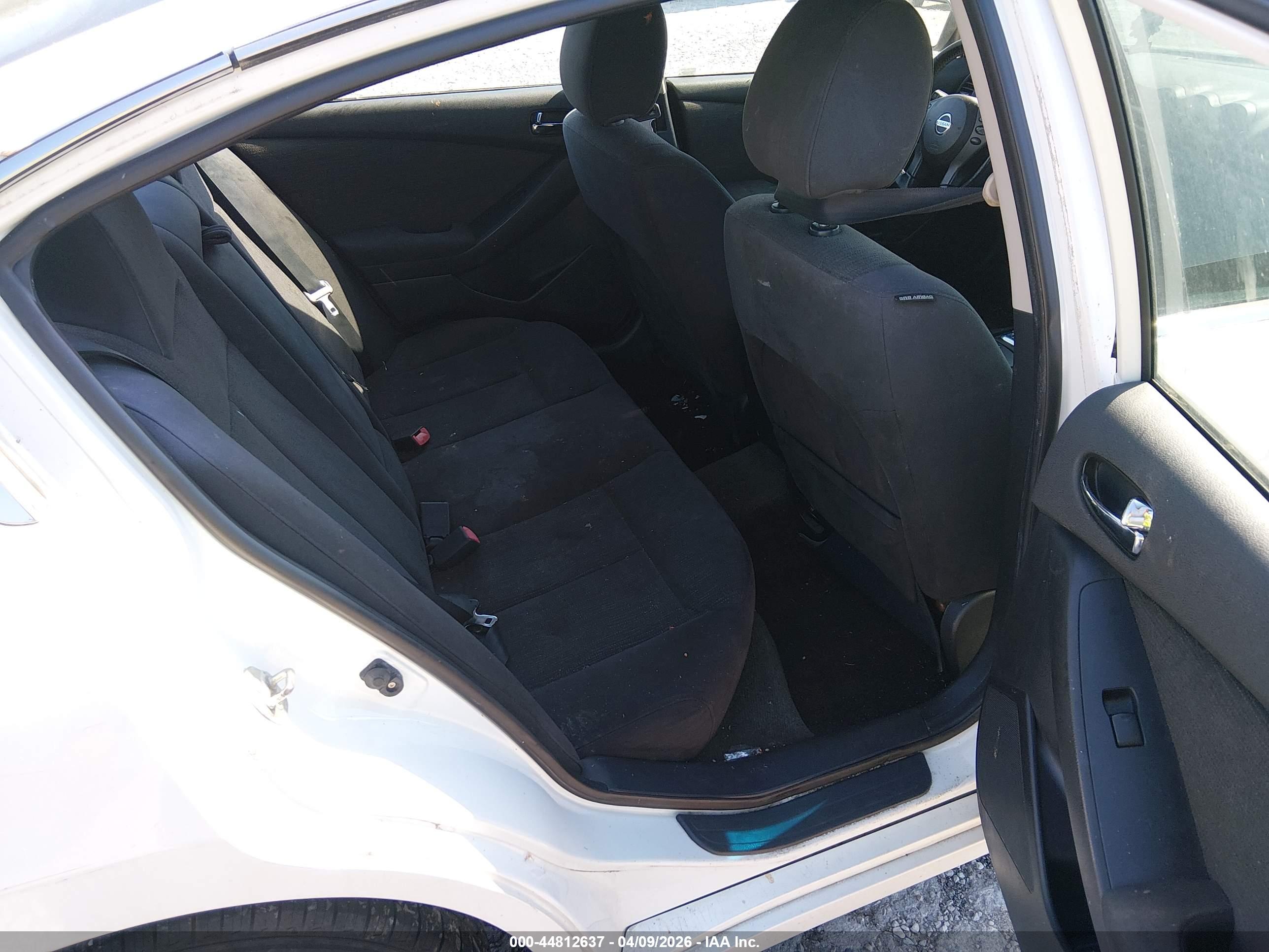 NISSAN ALTIMA image 8