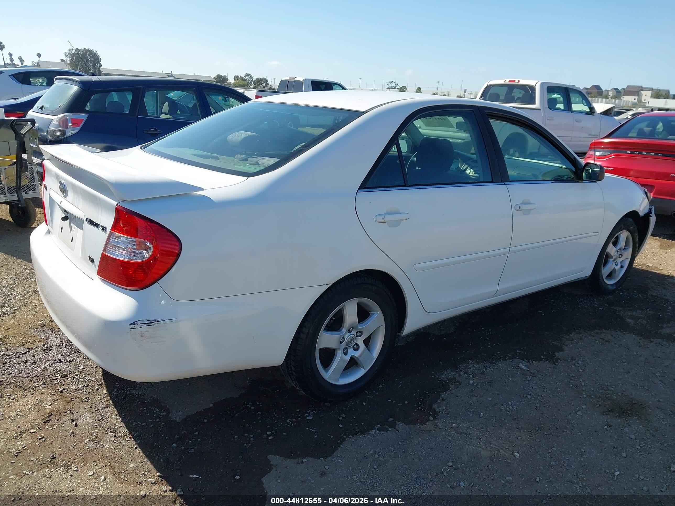 TOYOTA CAMRY image 4