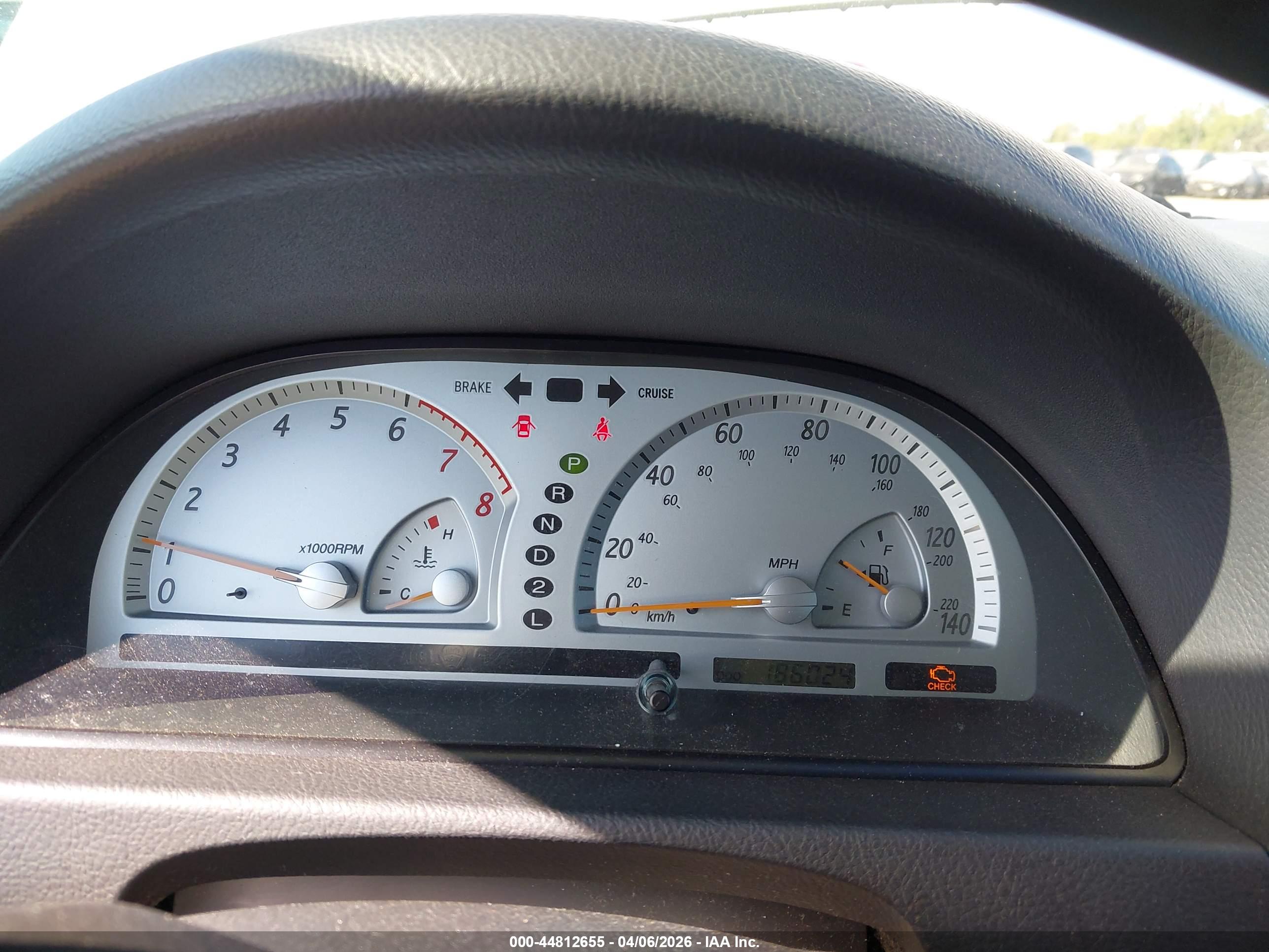 TOYOTA CAMRY image 7