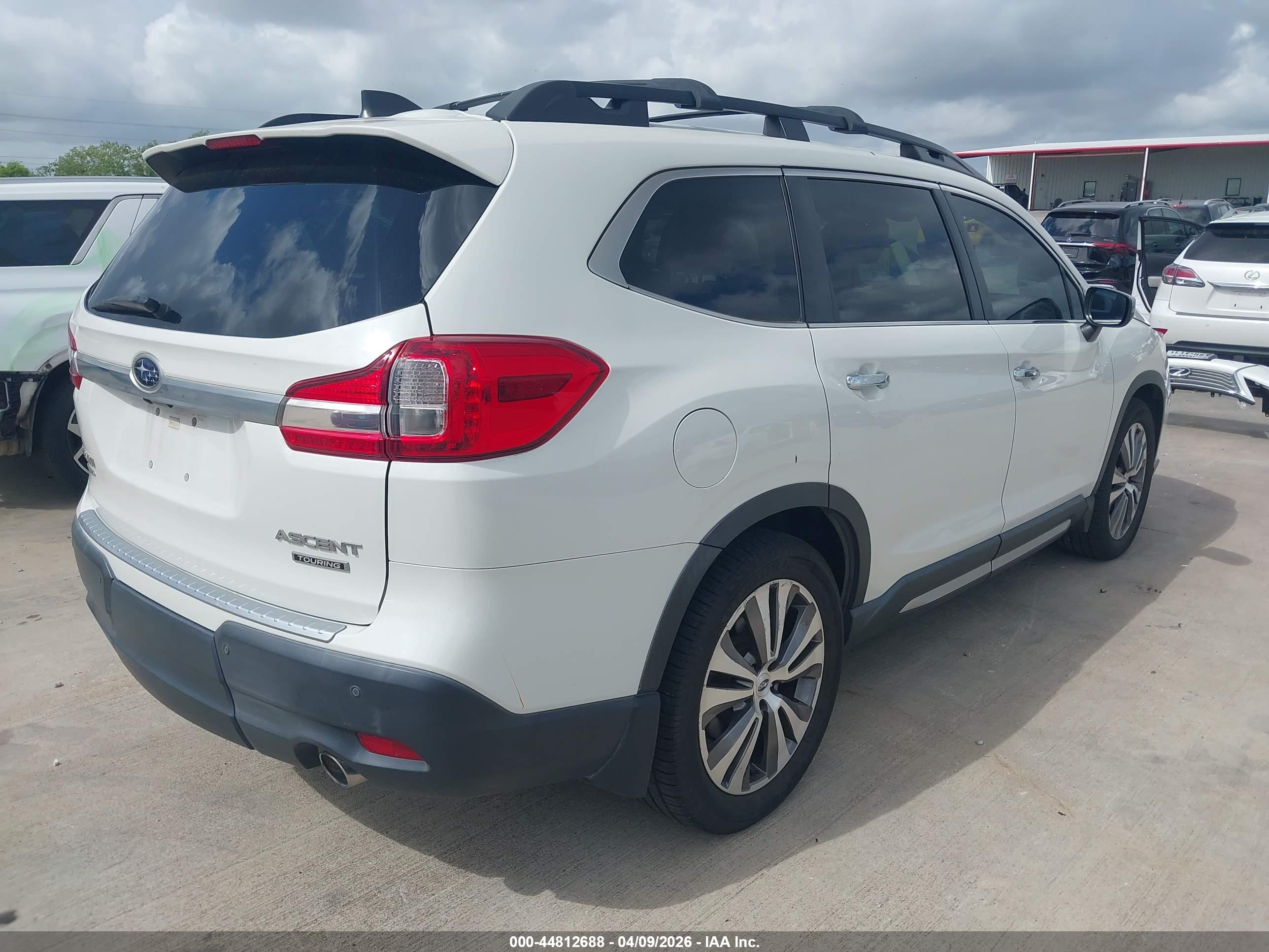 SUBARU ASCENT image 4