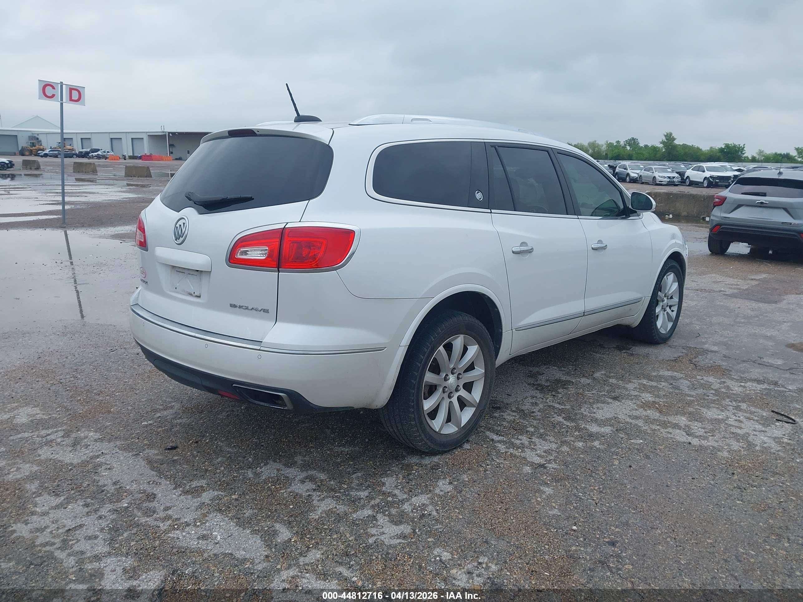 BUICK ENCLAVE image 4