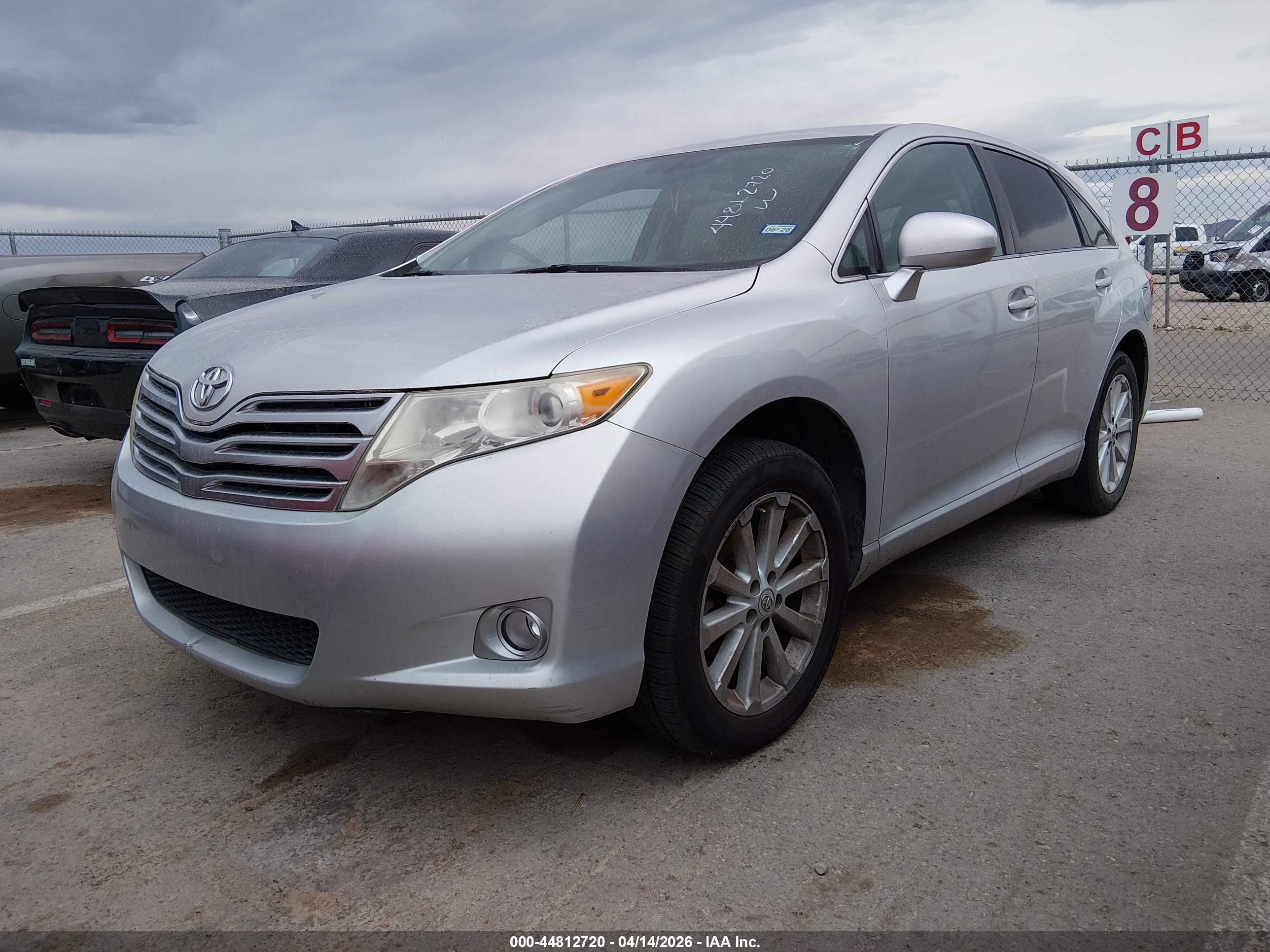 TOYOTA VENZA image 2