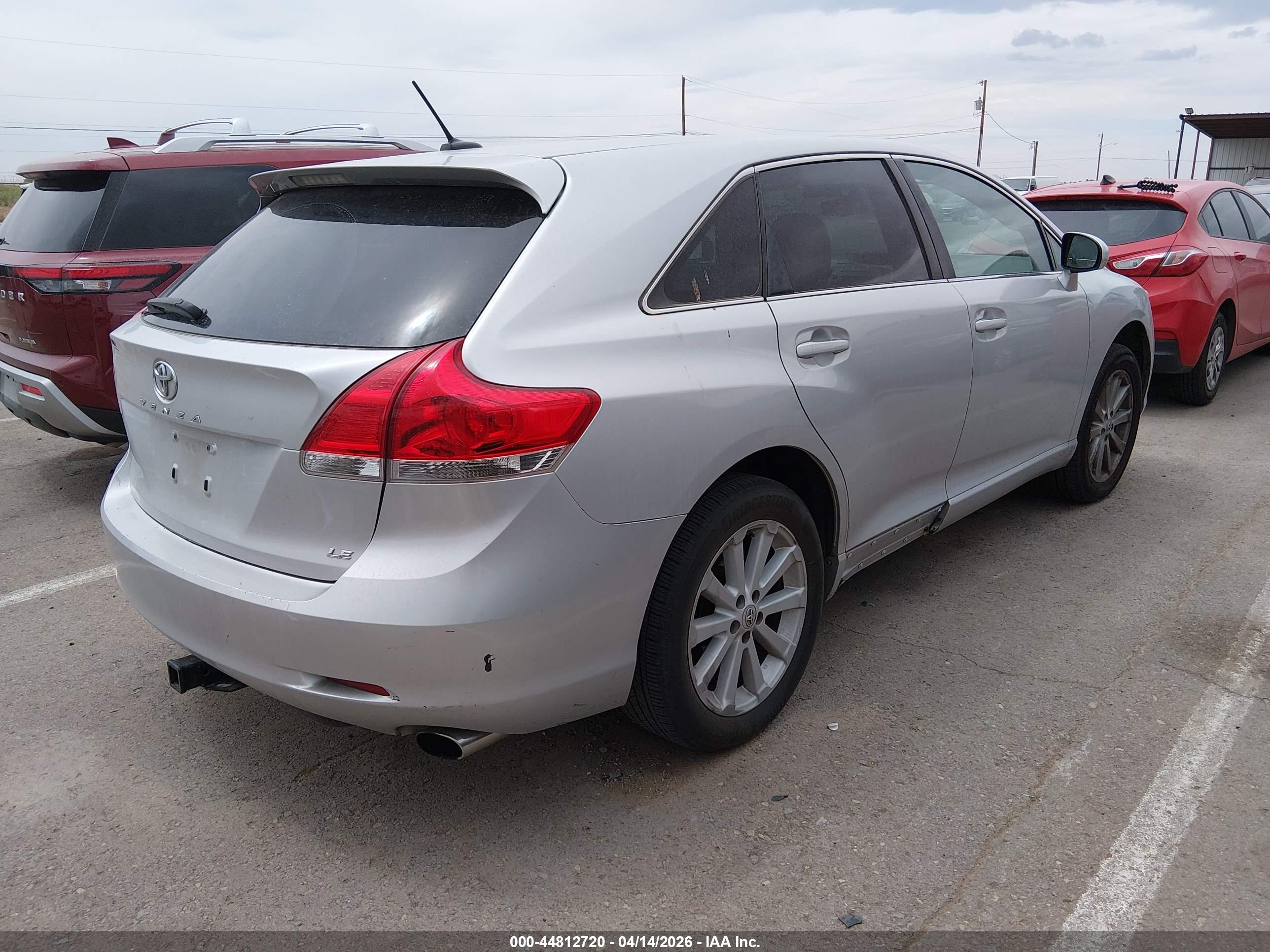 TOYOTA VENZA image 4