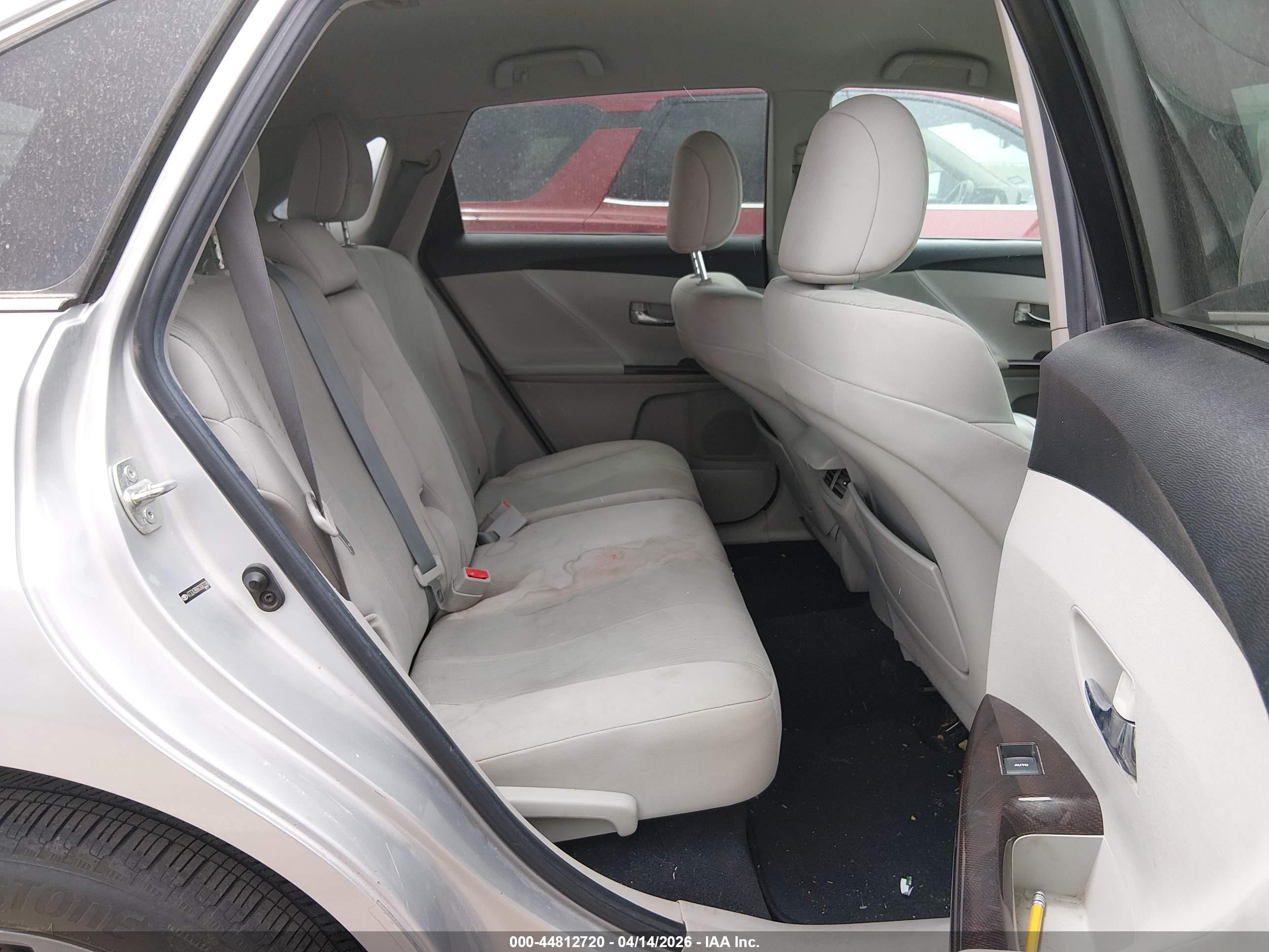 TOYOTA VENZA image 8