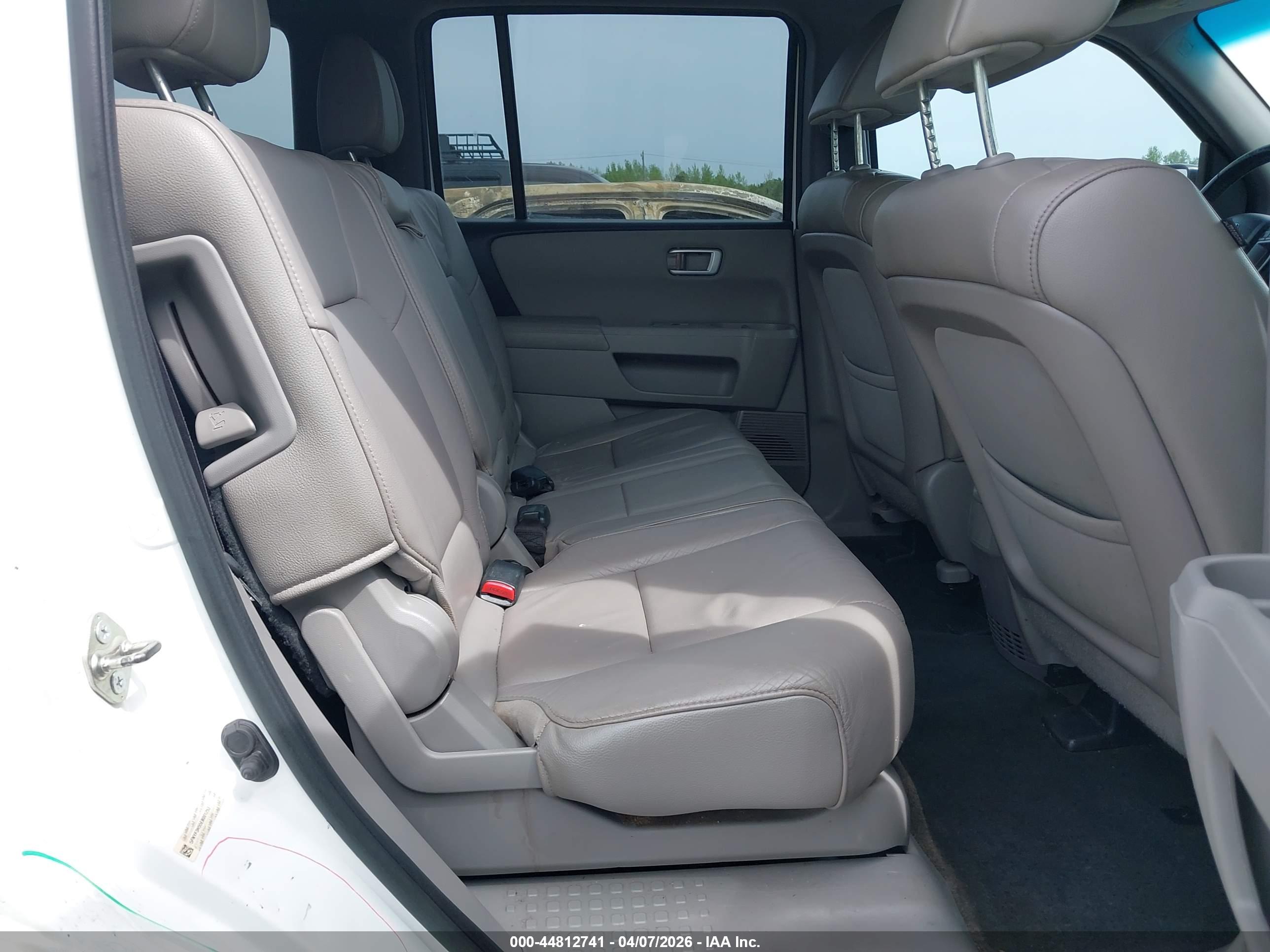 HONDA PILOT image 8