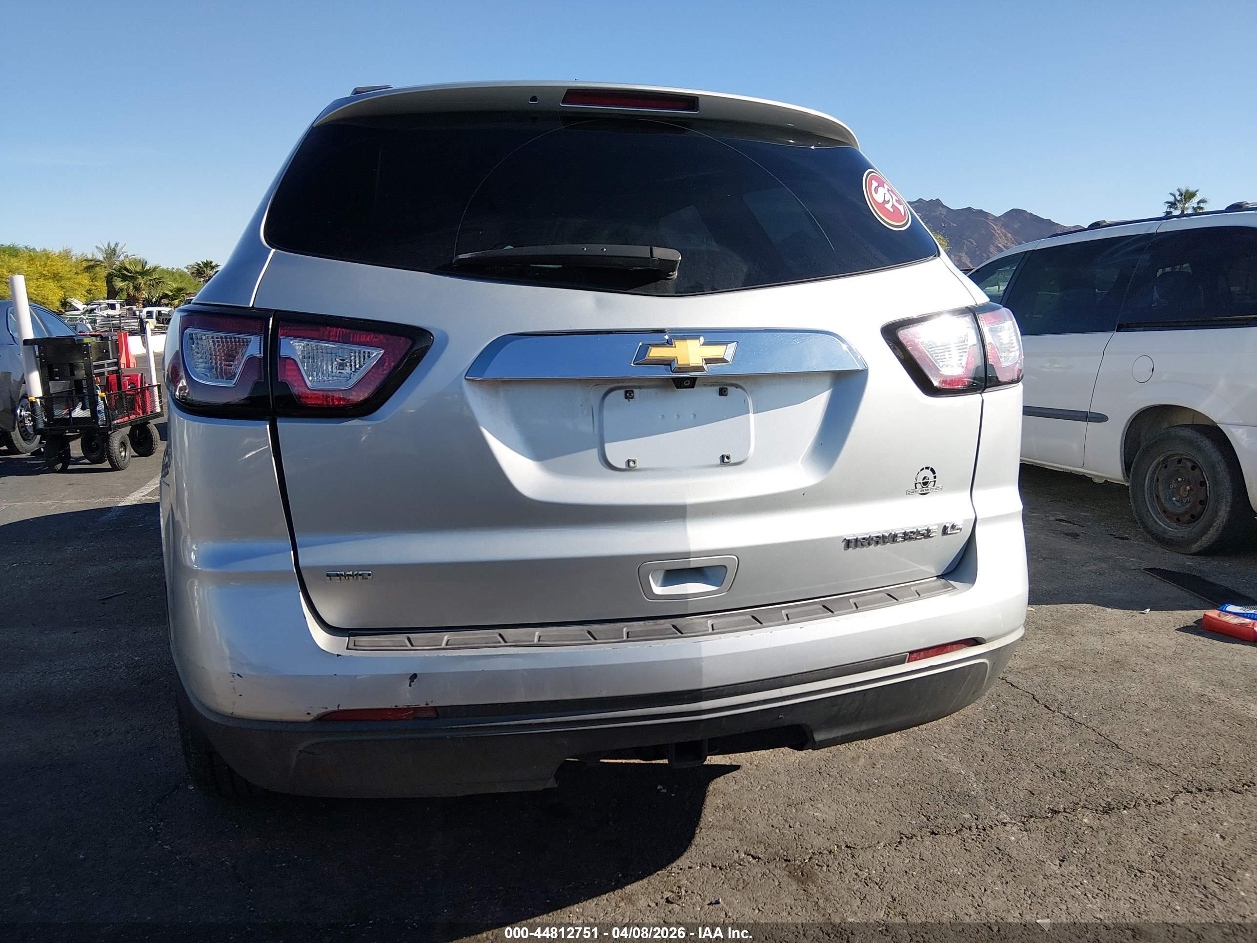 CHEVROLET TRAVERSE image 6
