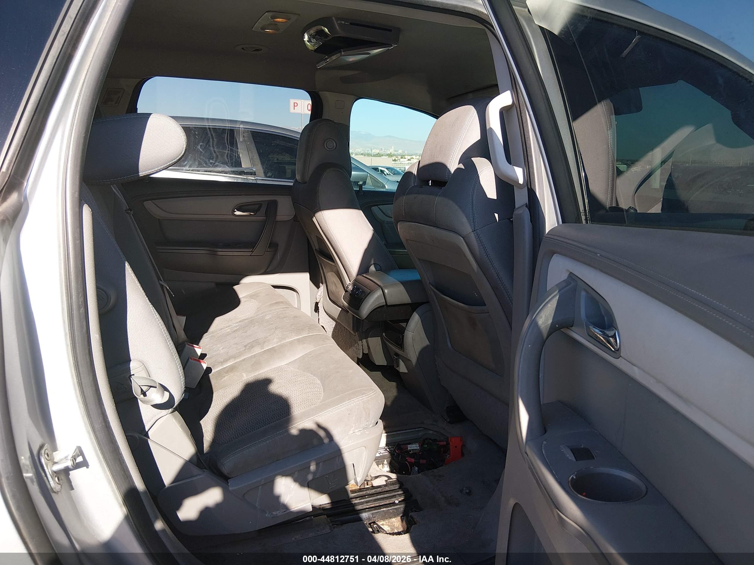CHEVROLET TRAVERSE image 8
