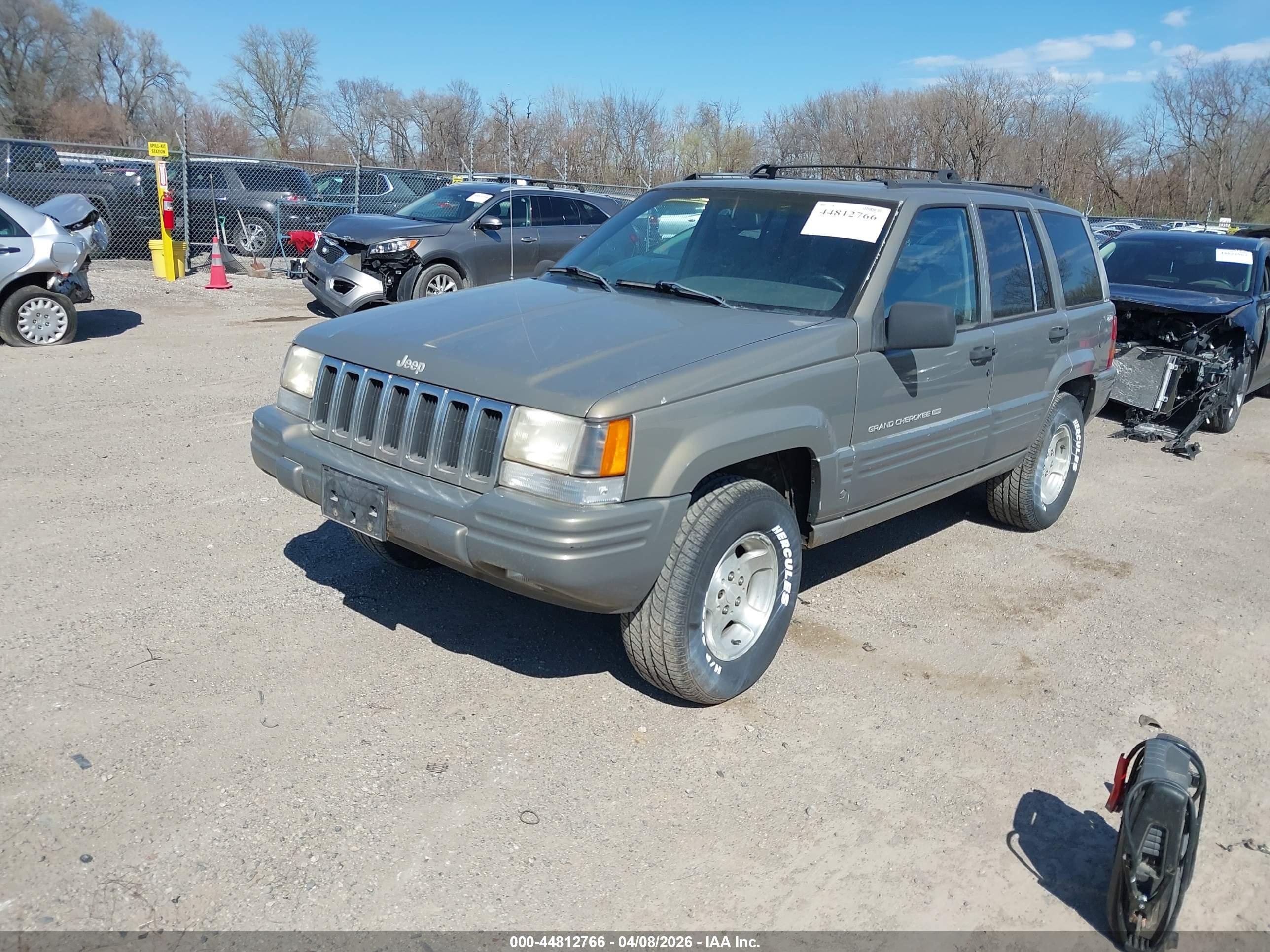 JEEP GRAND image 2