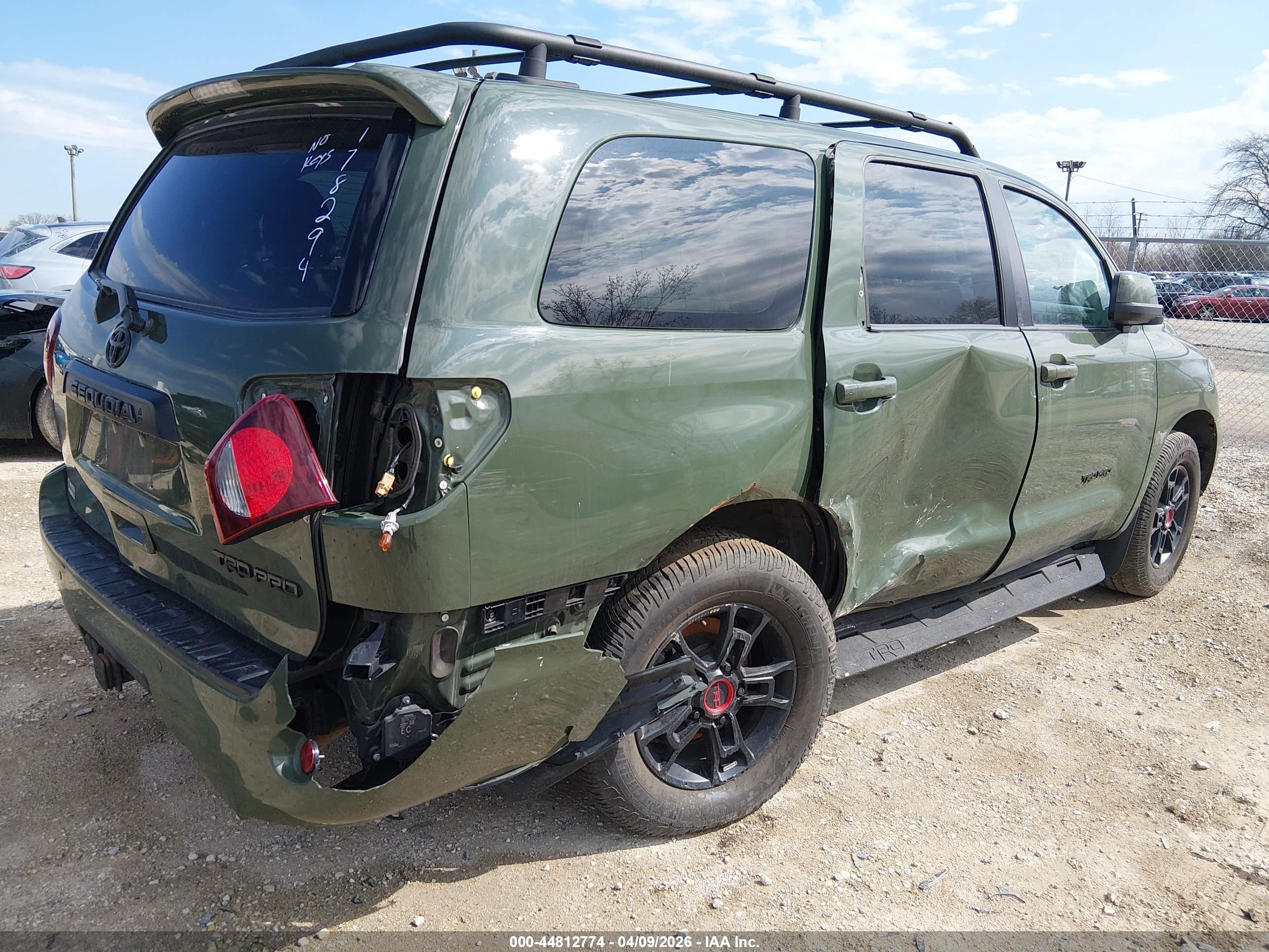 TOYOTA SEQUOIA image 6