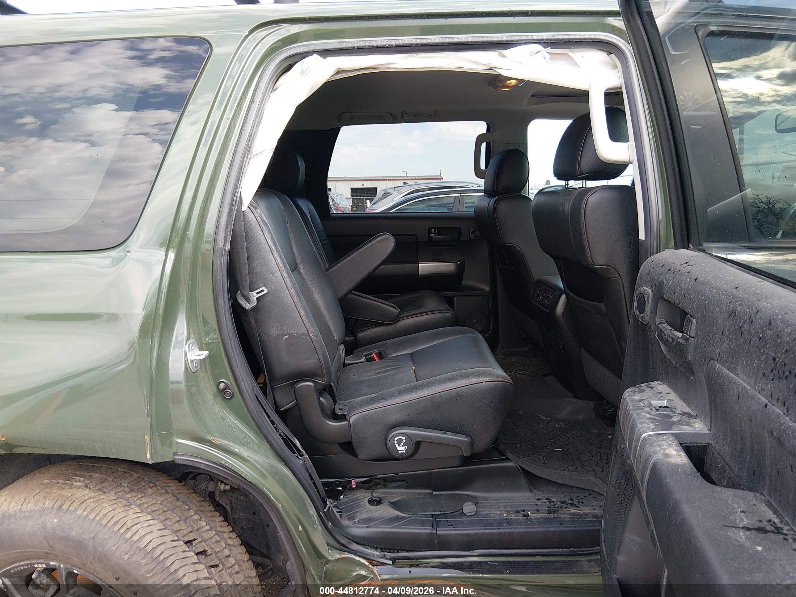 TOYOTA SEQUOIA image 8