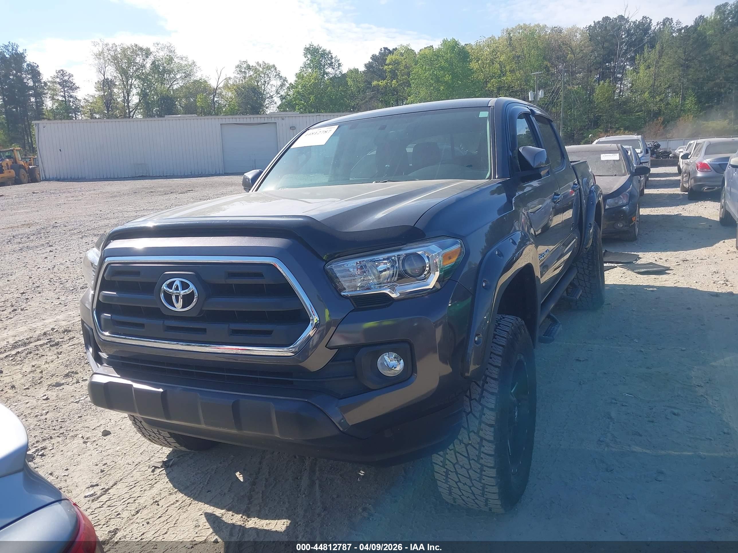 TOYOTA TACOMA image 2
