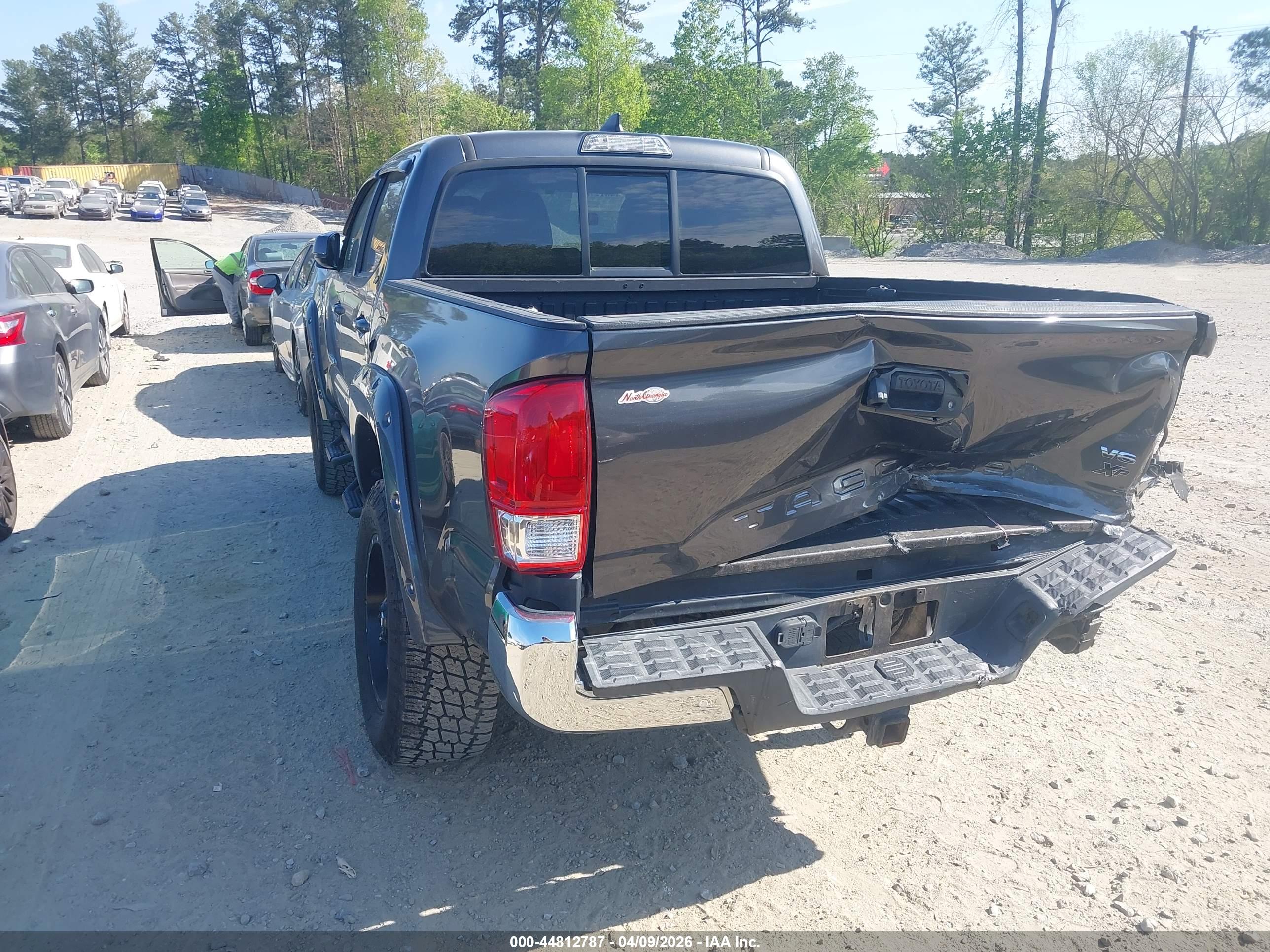 TOYOTA TACOMA image 3