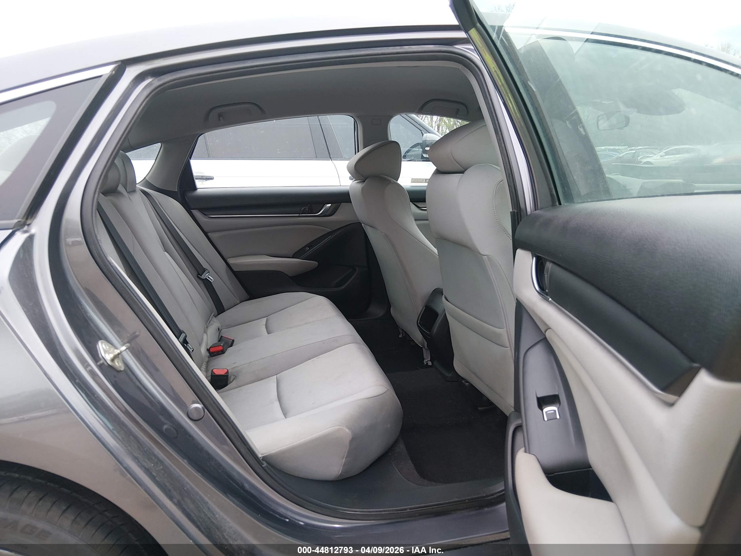HONDA ACCORD image 8