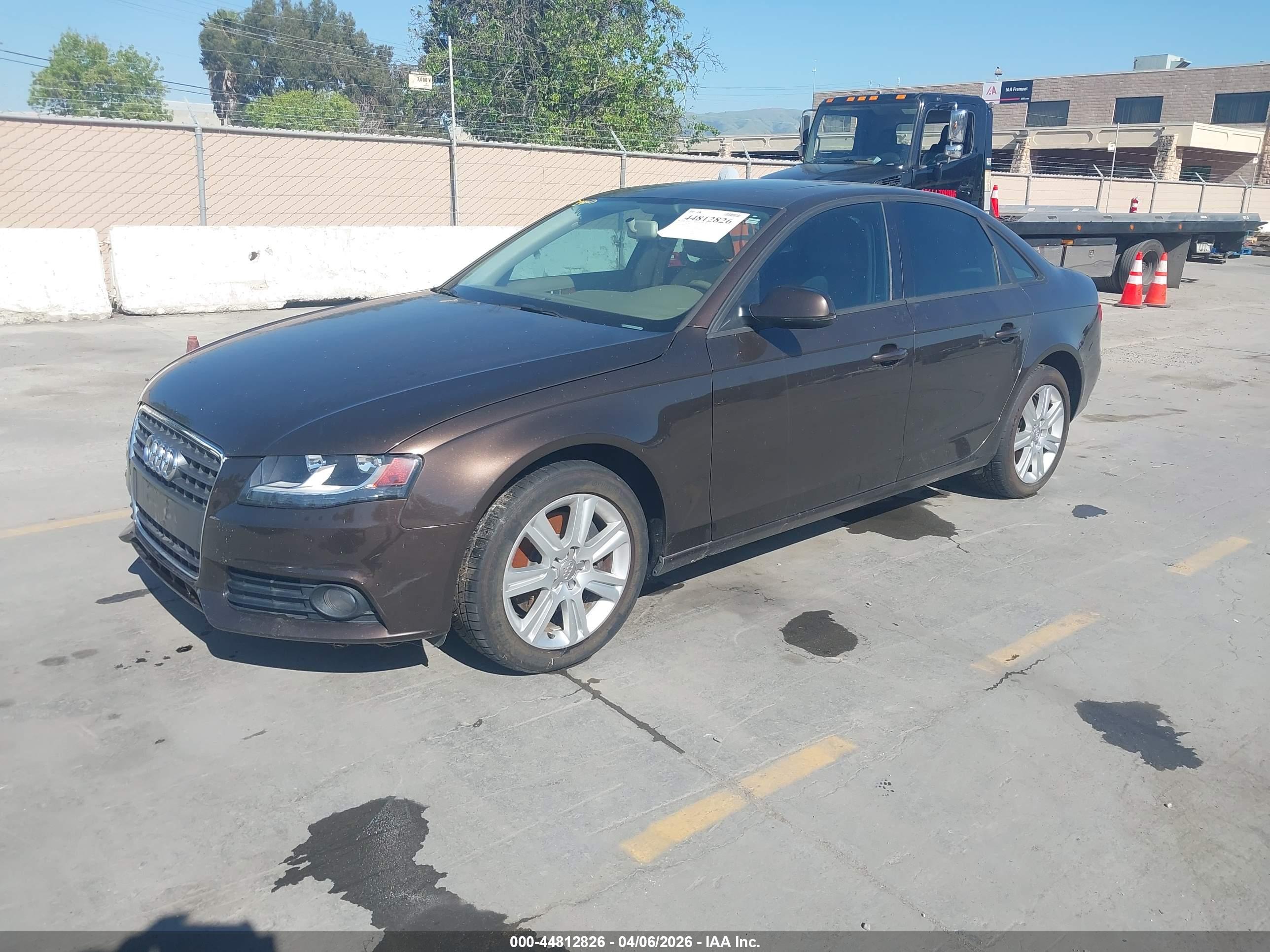 AUDI A4 image 2