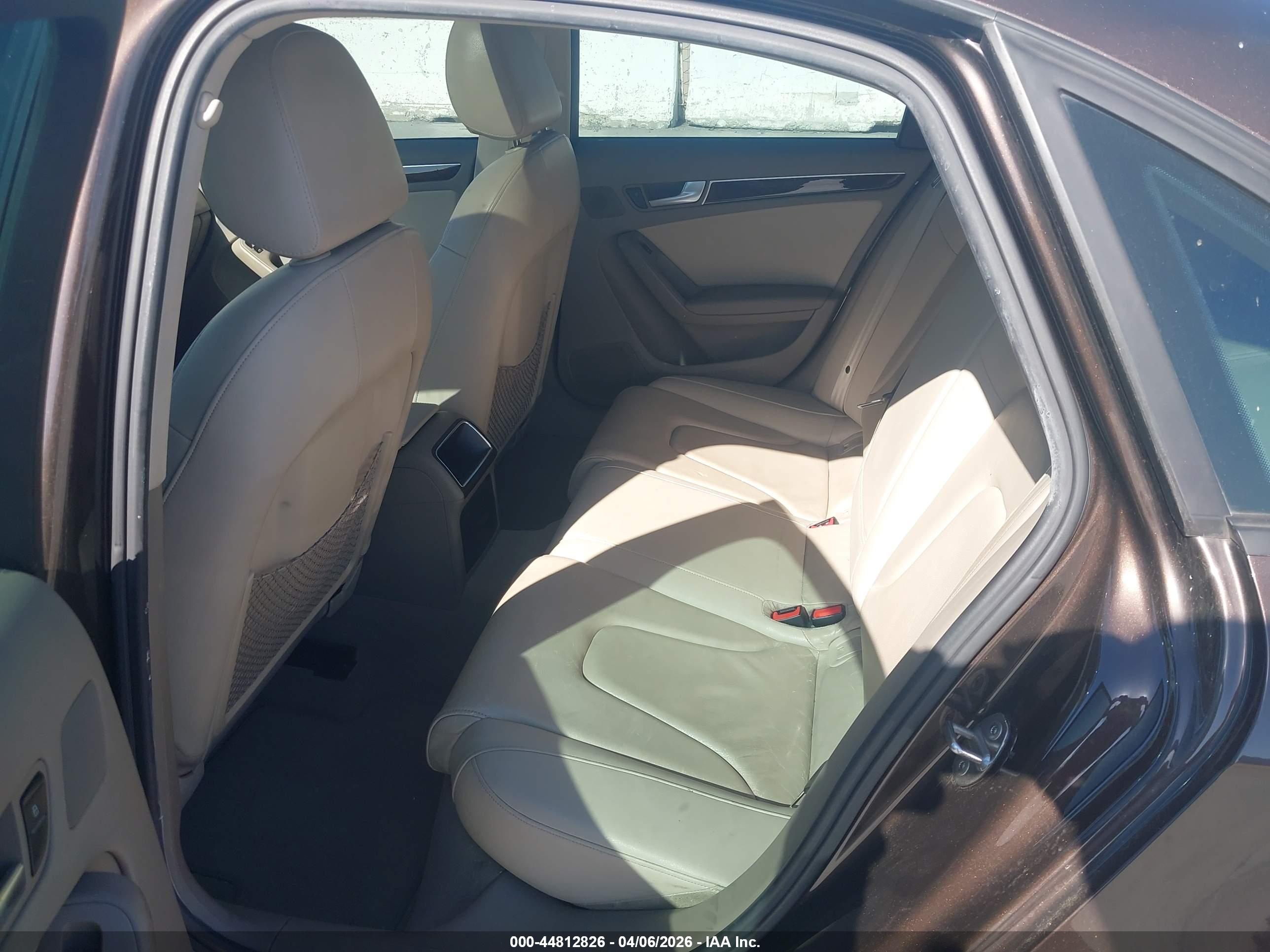 AUDI A4 image 8