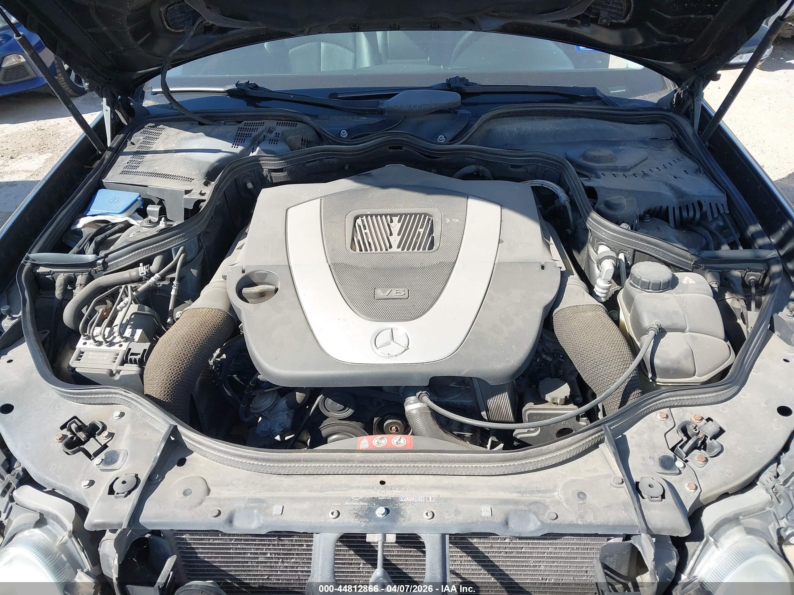 MERCEDES-BENZ E image 10