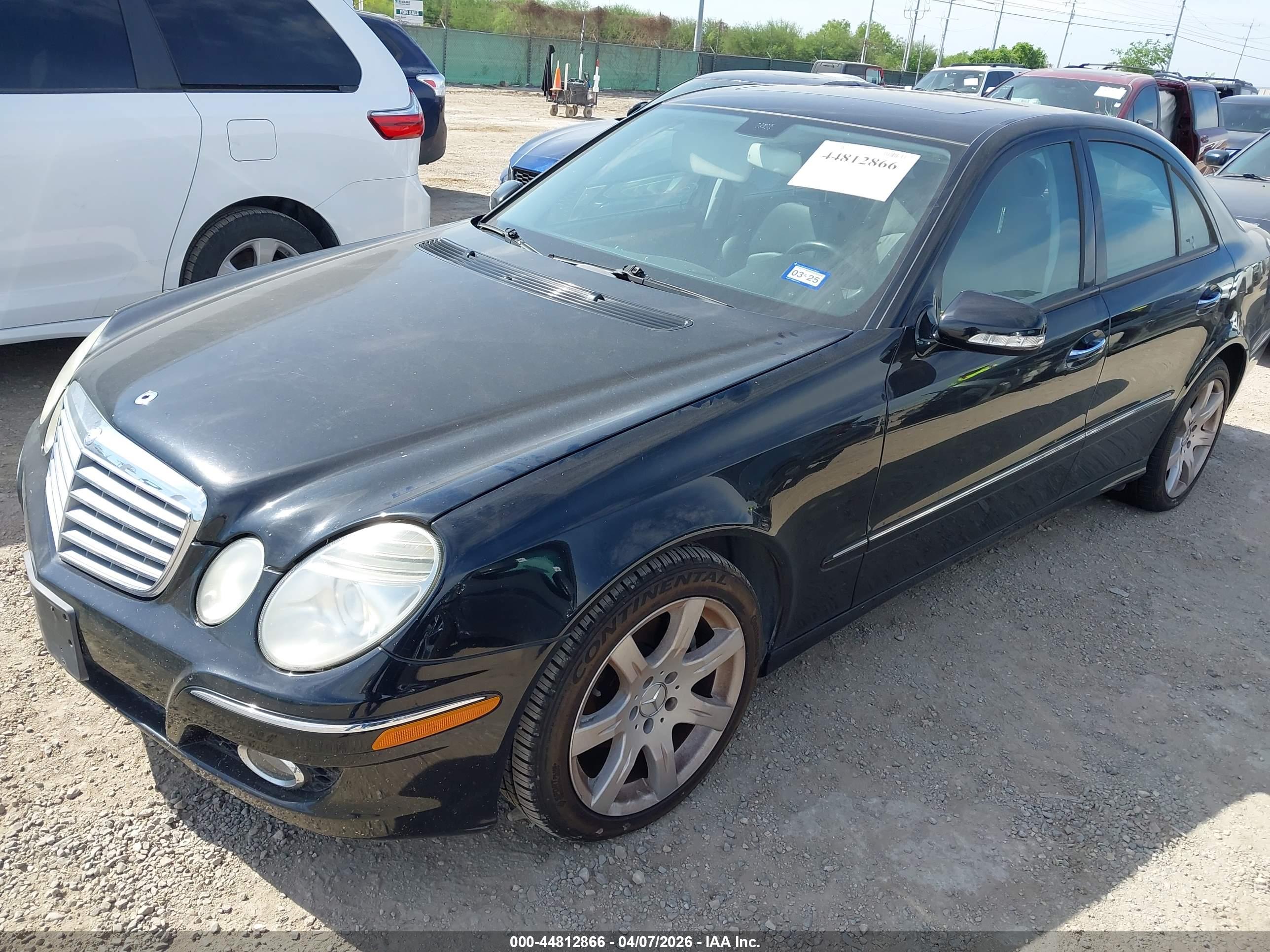 MERCEDES-BENZ E image 2