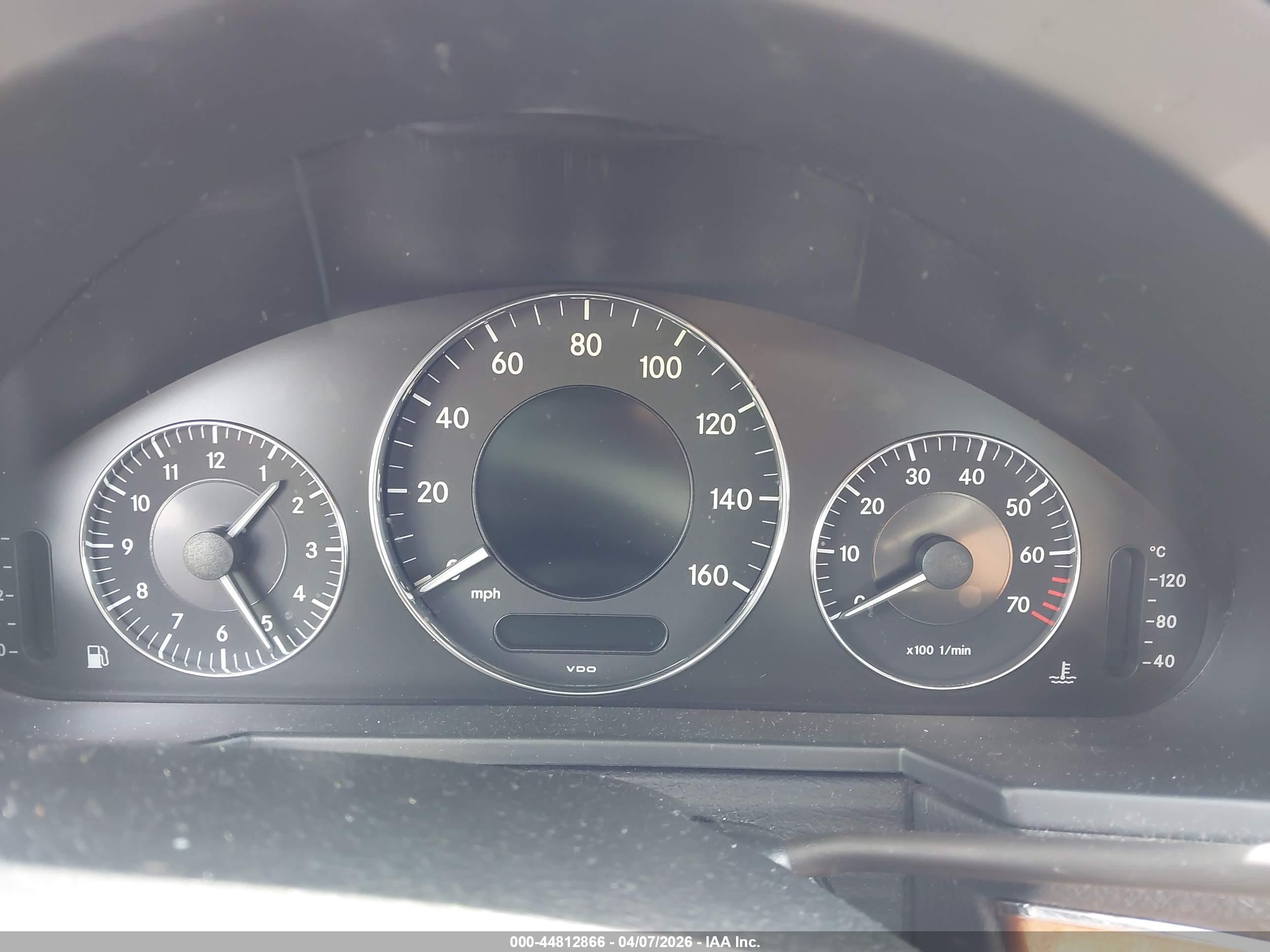 MERCEDES-BENZ E image 7