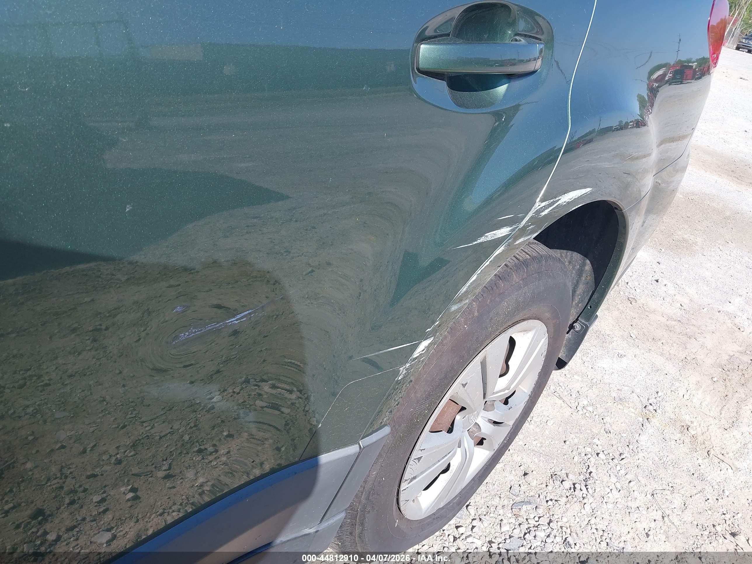 SUBARU OUTBACK image 6