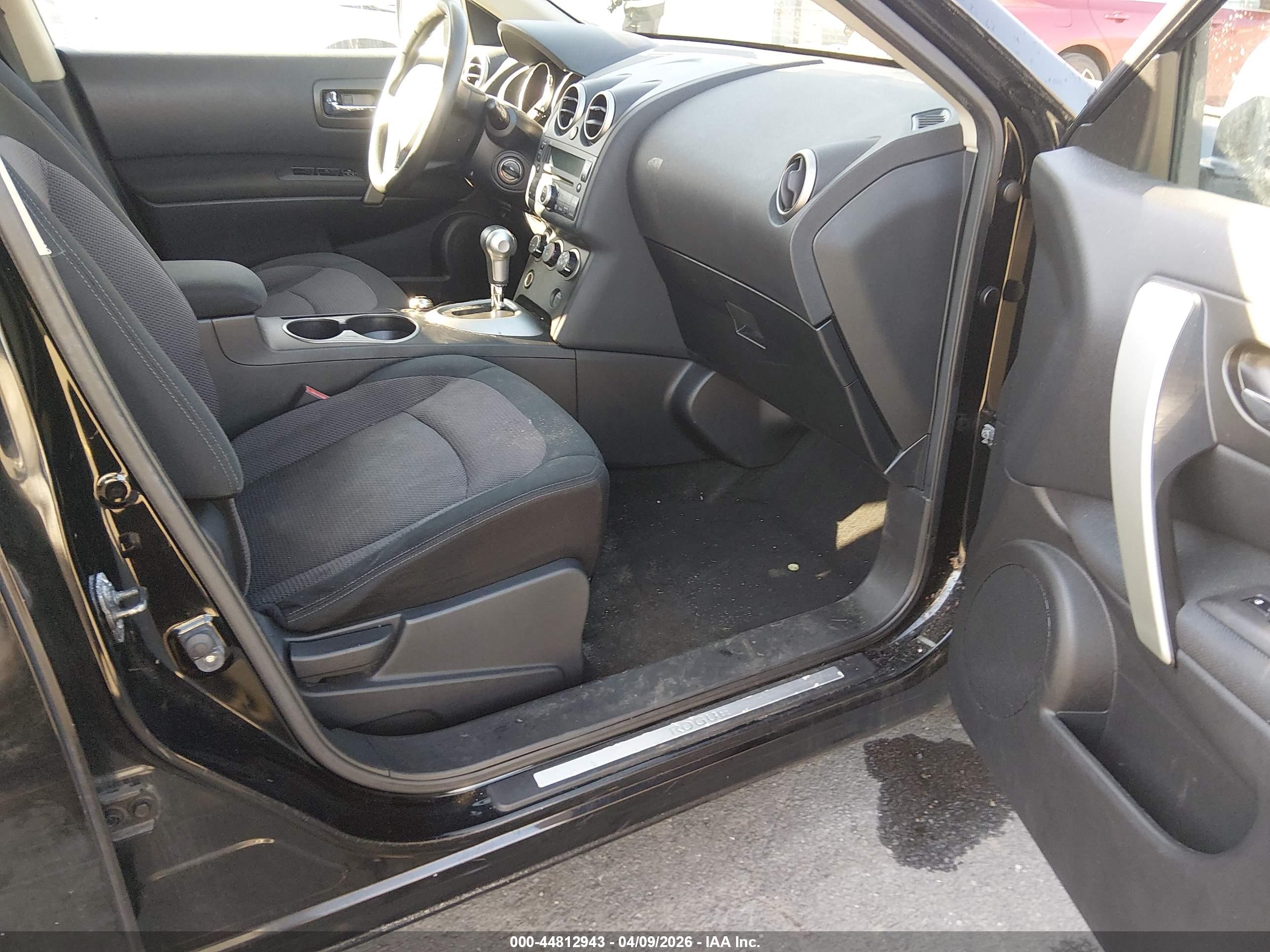 NISSAN ROGUE image 5